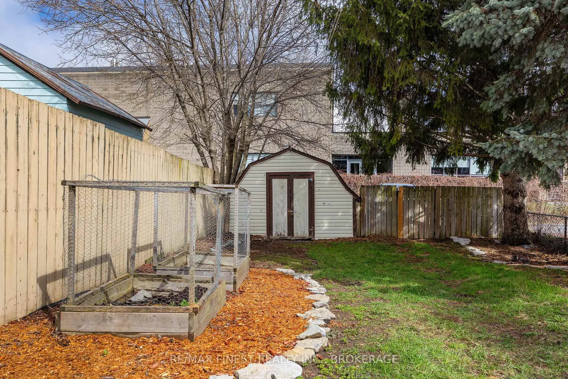 Photo 30 of 137 Stephen Street, Kingston, East of Sir John A. Blvd — HOMEH