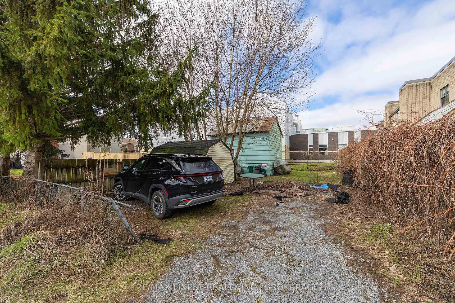 Photo 32 of 137 Stephen Street, Kingston, East of Sir John A. Blvd — HOMEH