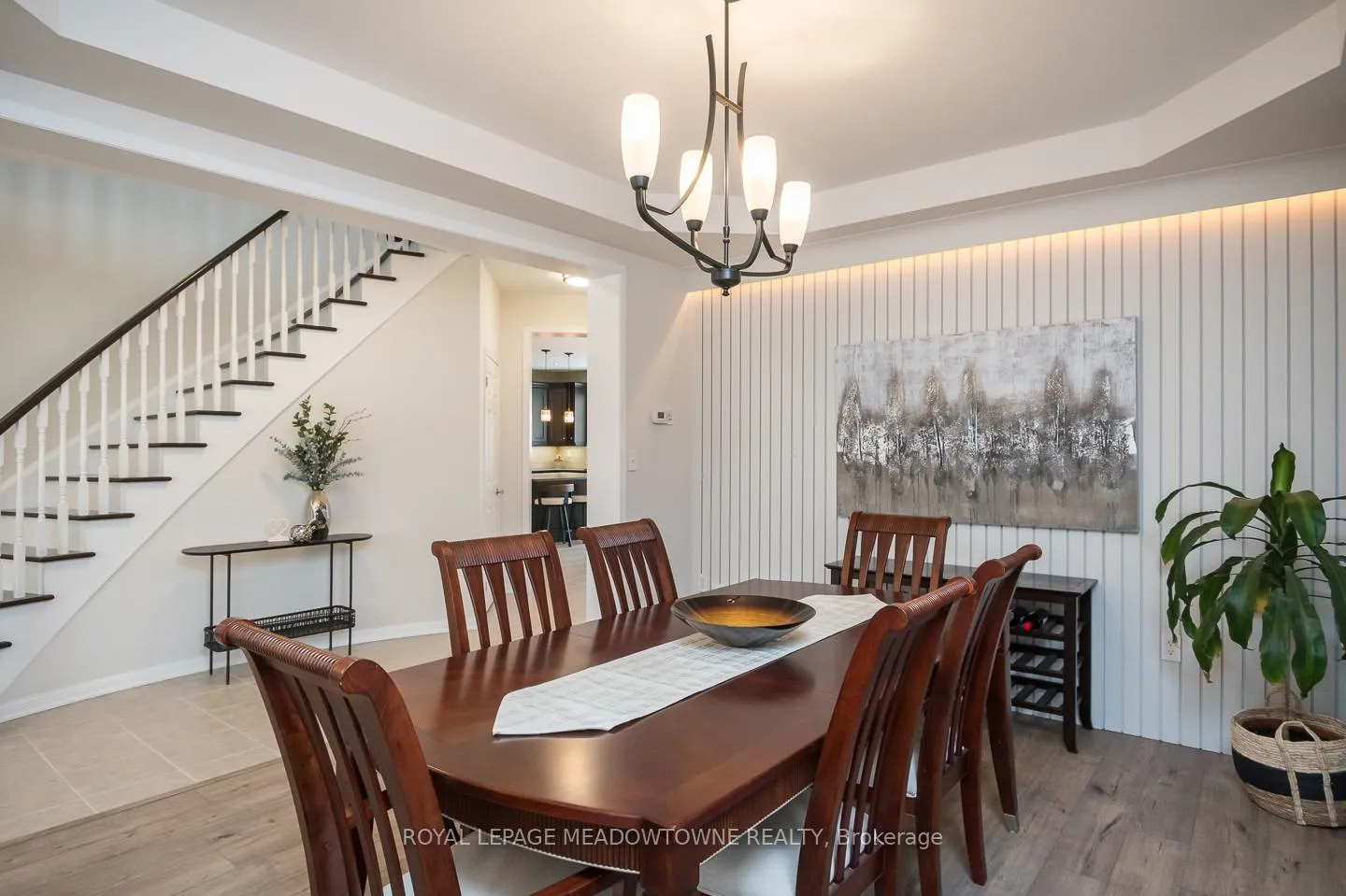 Photo 7 of 720 Lingen Crescent, Milton, Coates — HOMEH