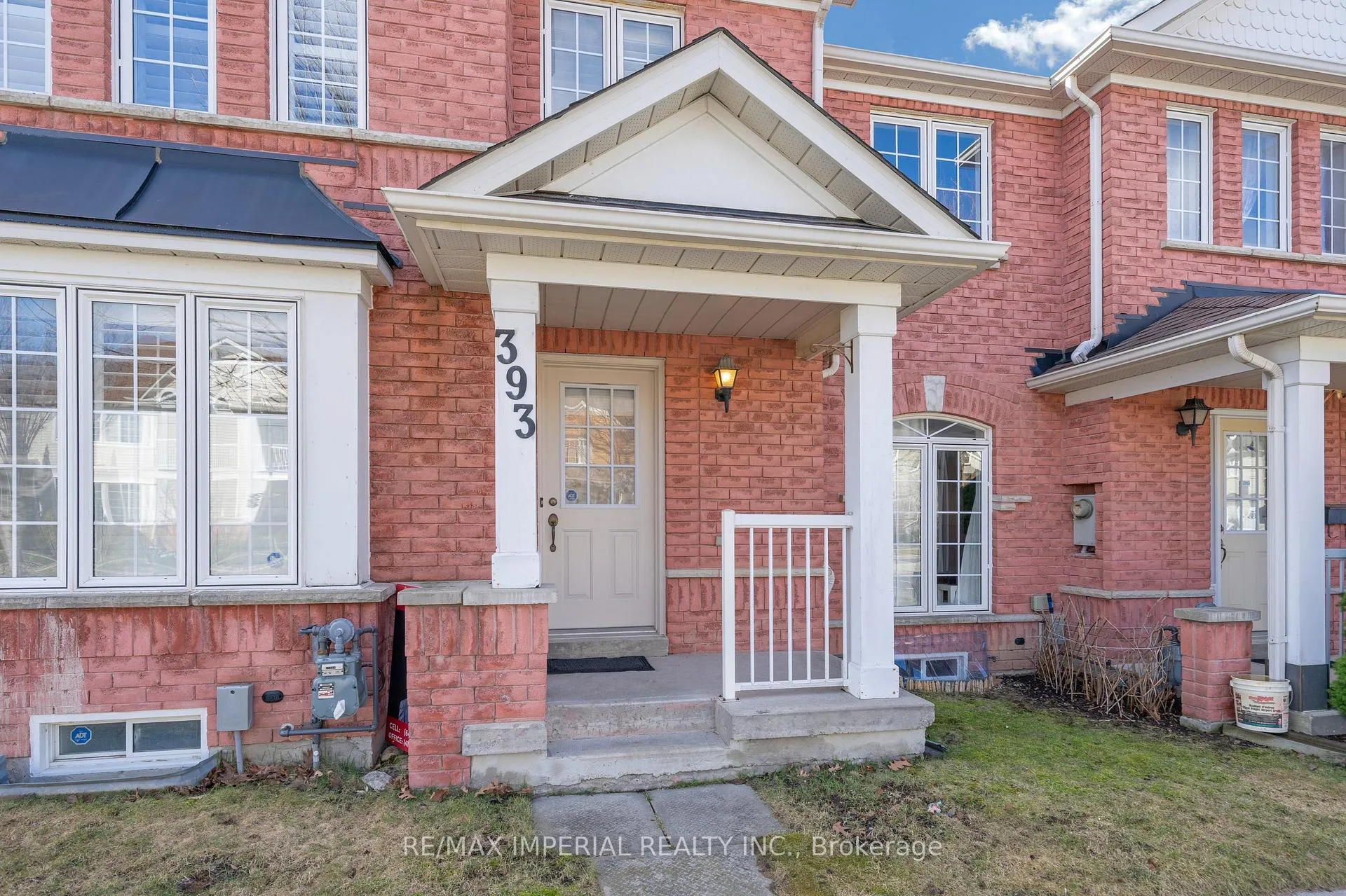 Photo 4 of 393 Bur Oak Avenue, Markham, Berczy — HOMEH
