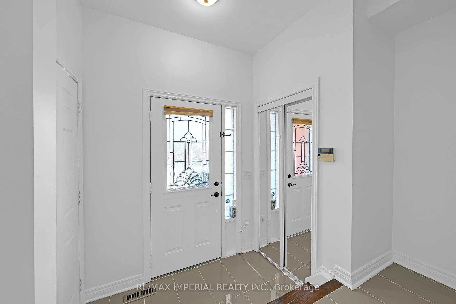 Photo 5 of 393 Bur Oak Avenue, Markham, Berczy — HOMEH