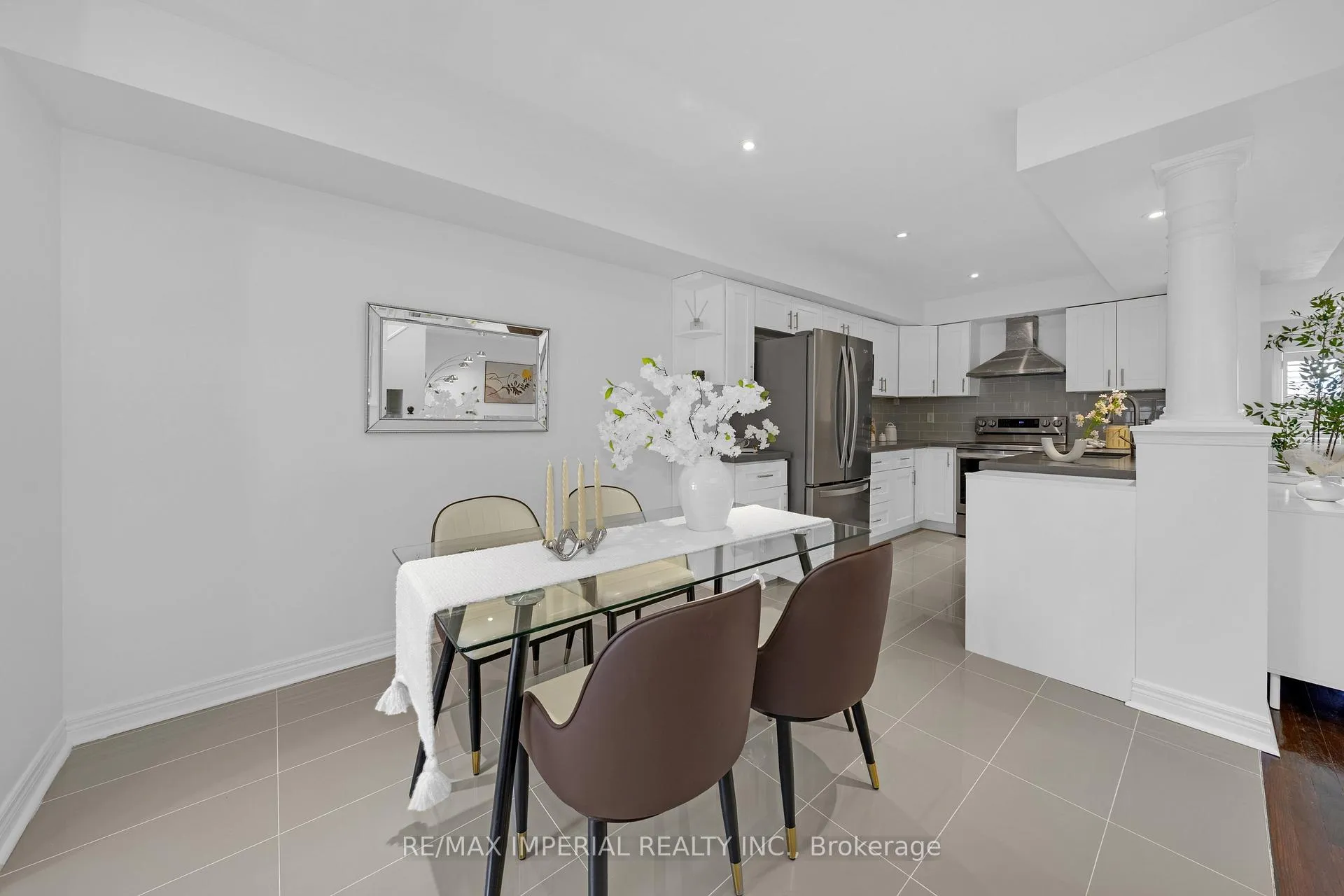 Photo 7 of 393 Bur Oak Avenue, Markham, Berczy — HOMEH