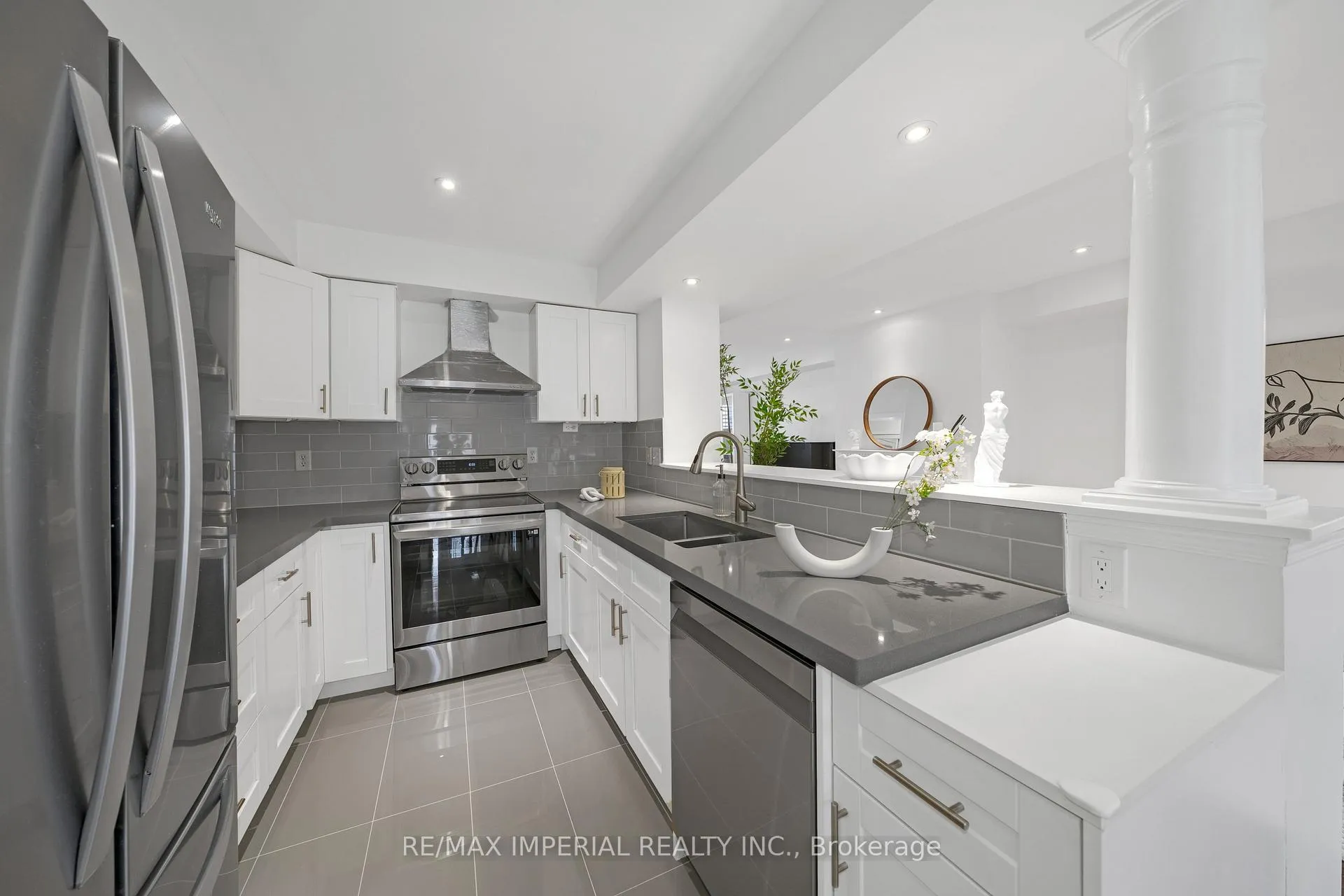Photo 10 of 393 Bur Oak Avenue, Markham, Berczy — HOMEH