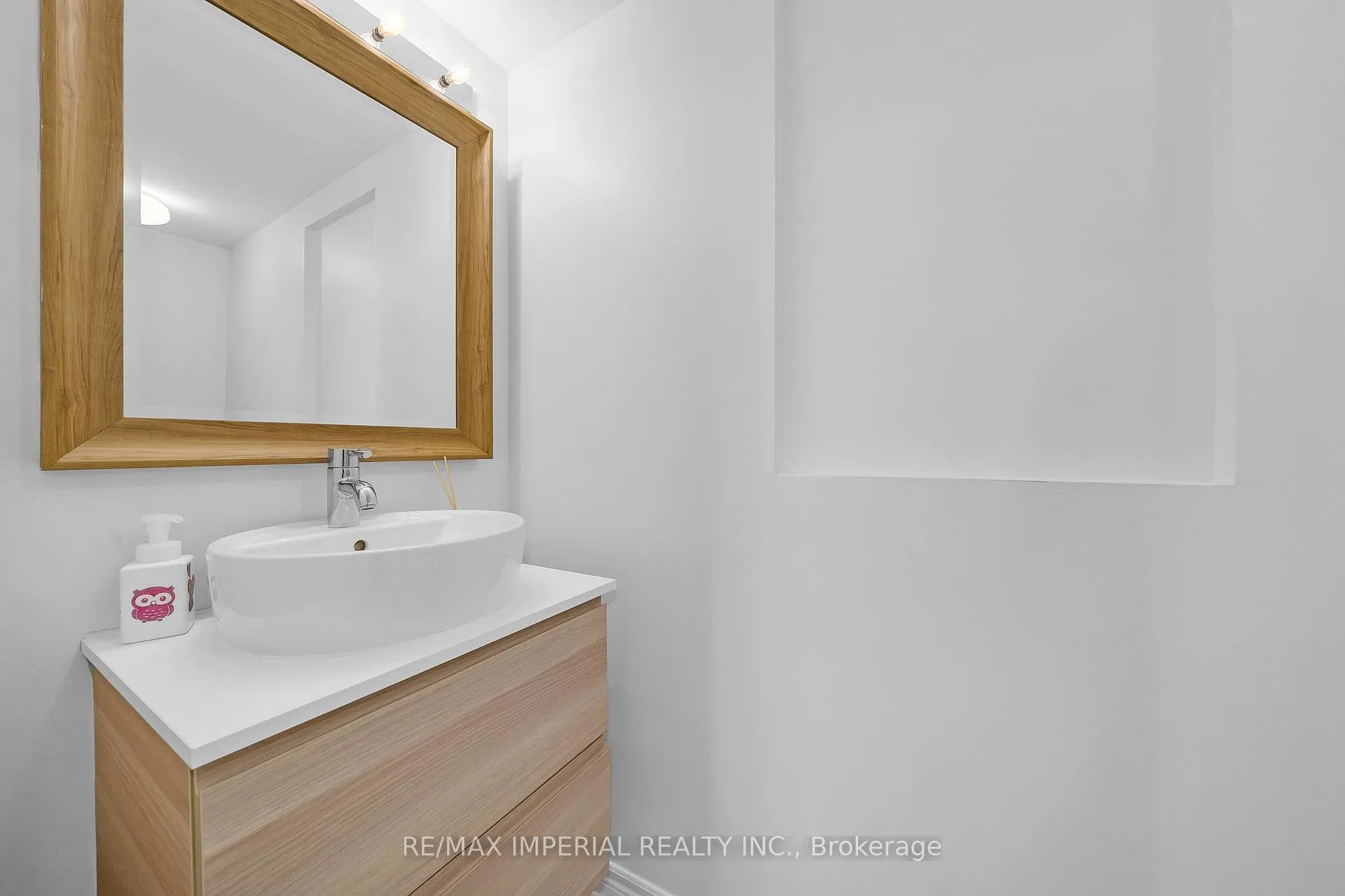 Photo 20 of 393 Bur Oak Avenue, Markham, Berczy — HOMEH