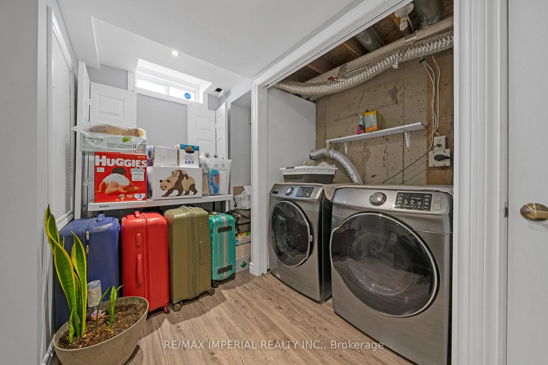 Photo 39 of 393 Bur Oak Avenue, Markham, Berczy — HOMEH