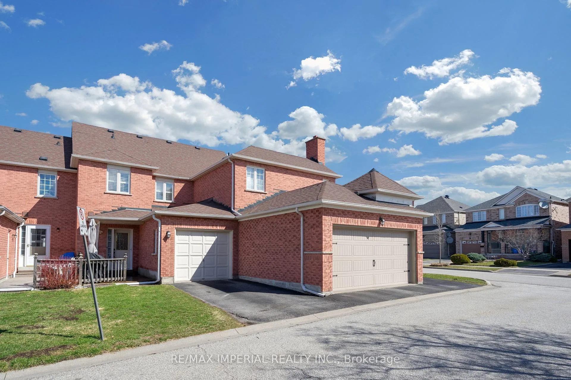 Photo 41 of 393 Bur Oak Avenue, Markham, Berczy — HOMEH