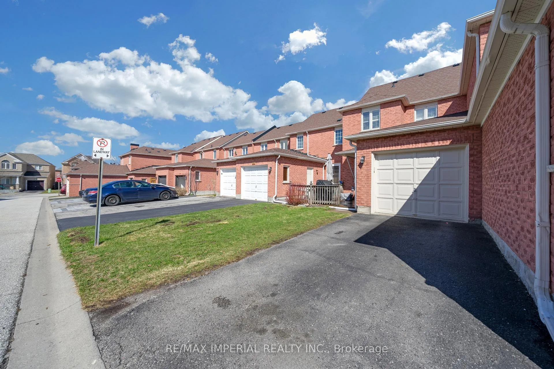 Photo 44 of 393 Bur Oak Avenue, Markham, Berczy — HOMEH