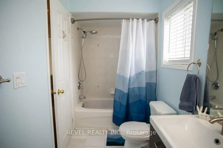 Photo 23 of 47 Stowe Terrace, Brantford, Shellard Lane — HOMEH