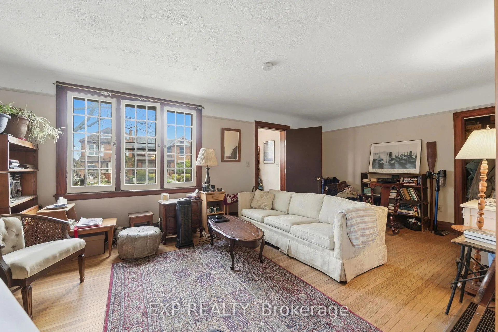 Photo 8 of 509 Aberdeen Avenue, Hamilton, Kirkendall — HOMEH