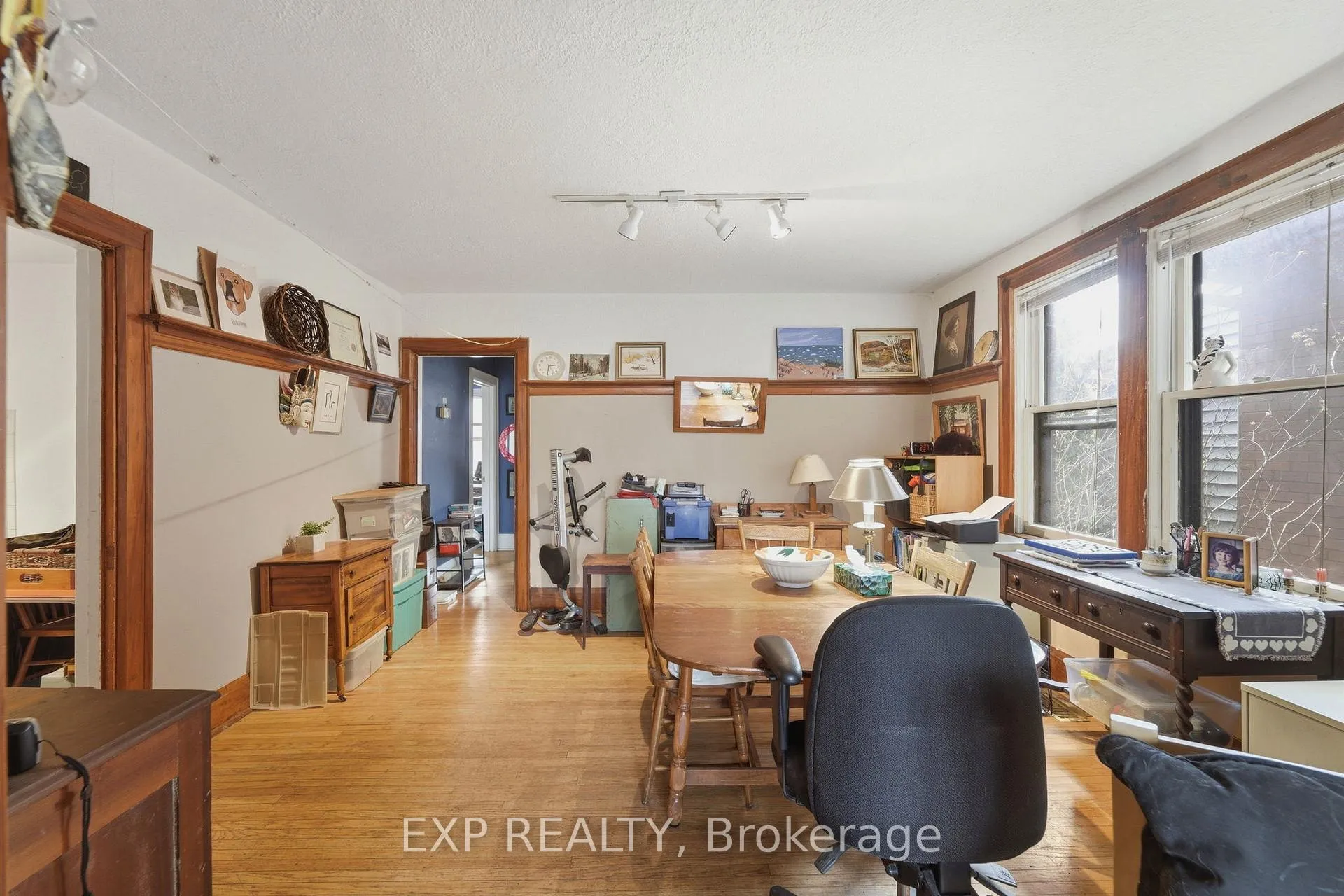 Photo 10 of 509 Aberdeen Avenue, Hamilton, Kirkendall — HOMEH