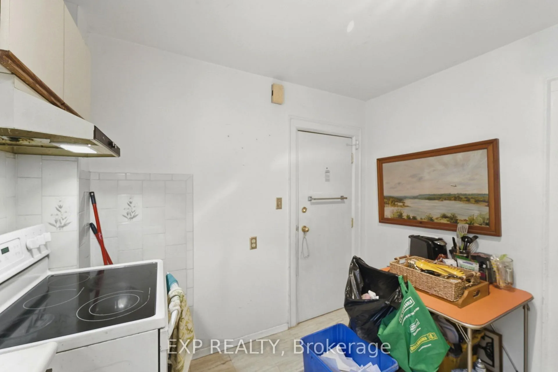 Photo 14 of 509 Aberdeen Avenue, Hamilton, Kirkendall — HOMEH