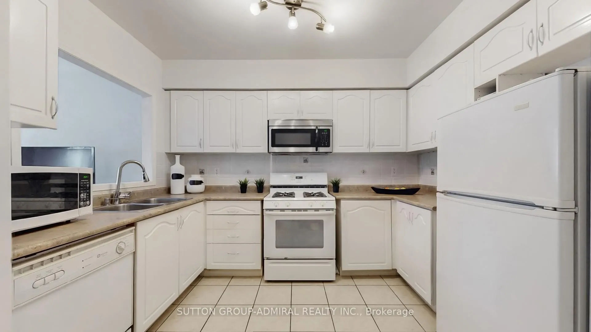 Photo 8 of 78 Camino Drive, Vaughan, Vellore Village — HOMEH