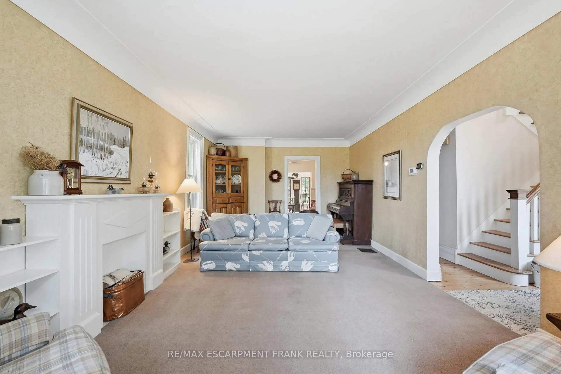 Photo 6 of 1266 Scenic Drive, Hamilton, Iroquoia Heights — HOMEH