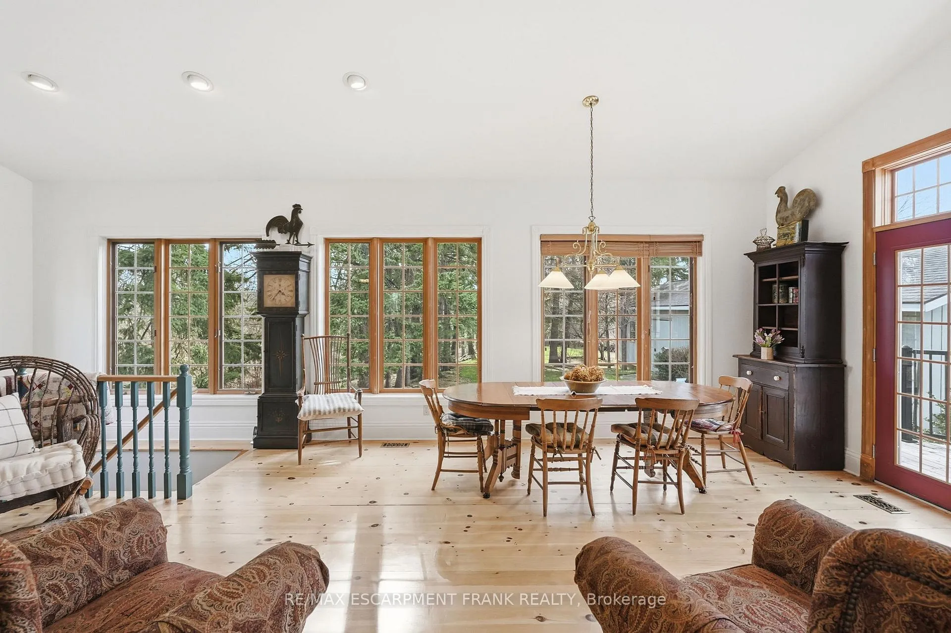 Photo 19 of 1266 Scenic Drive, Hamilton, Iroquoia Heights — HOMEH