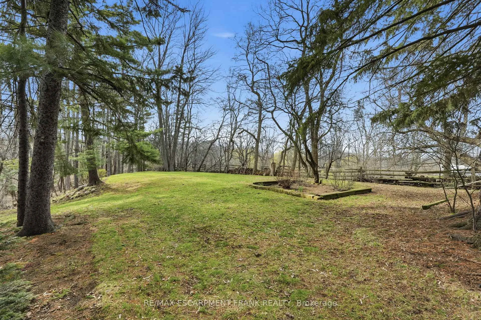 Photo 45 of 1266 Scenic Drive, Hamilton, Iroquoia Heights — HOMEH
