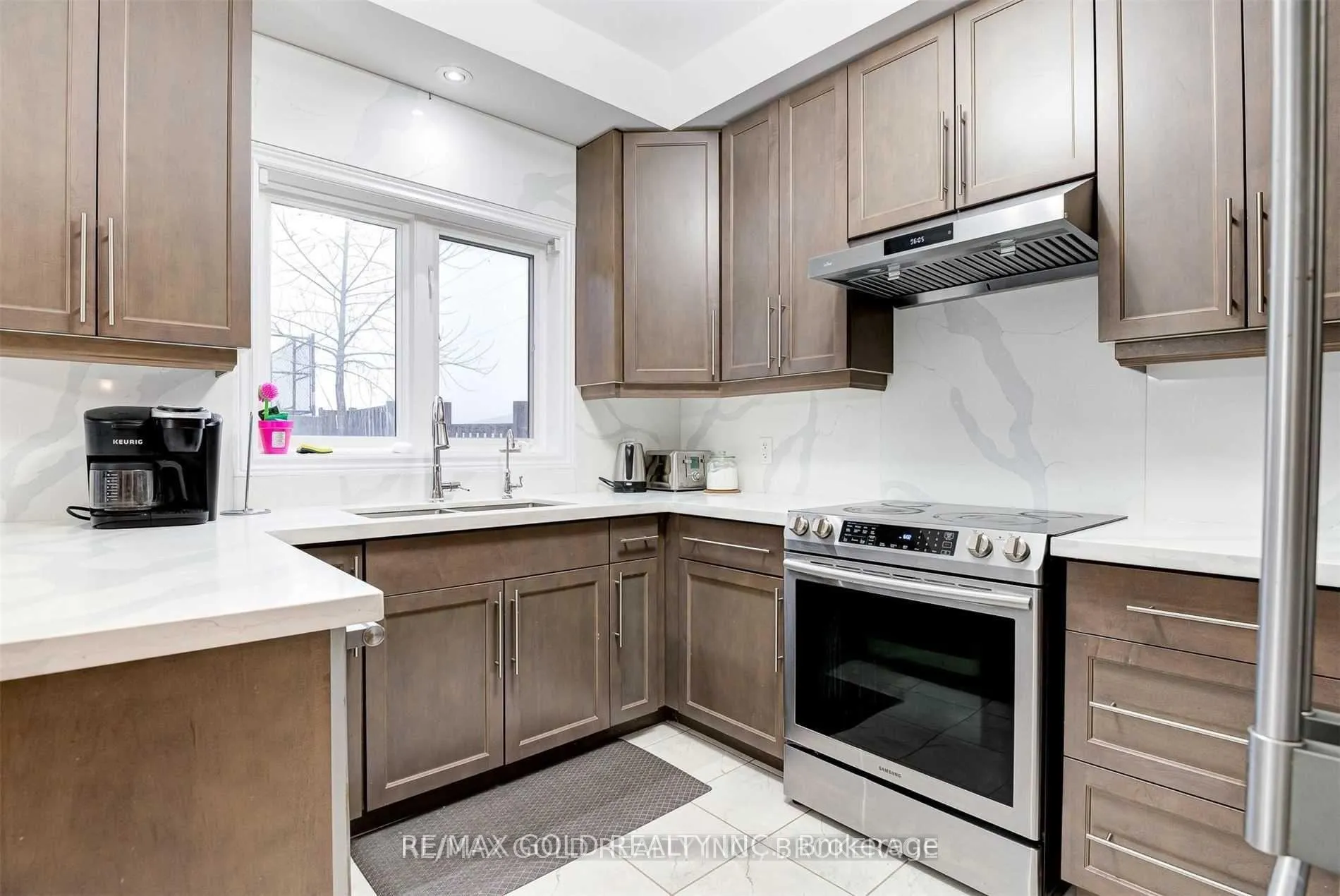 Photo 16 of 167 Elmbank Trail, Kitchener, Doon South — HOMEH