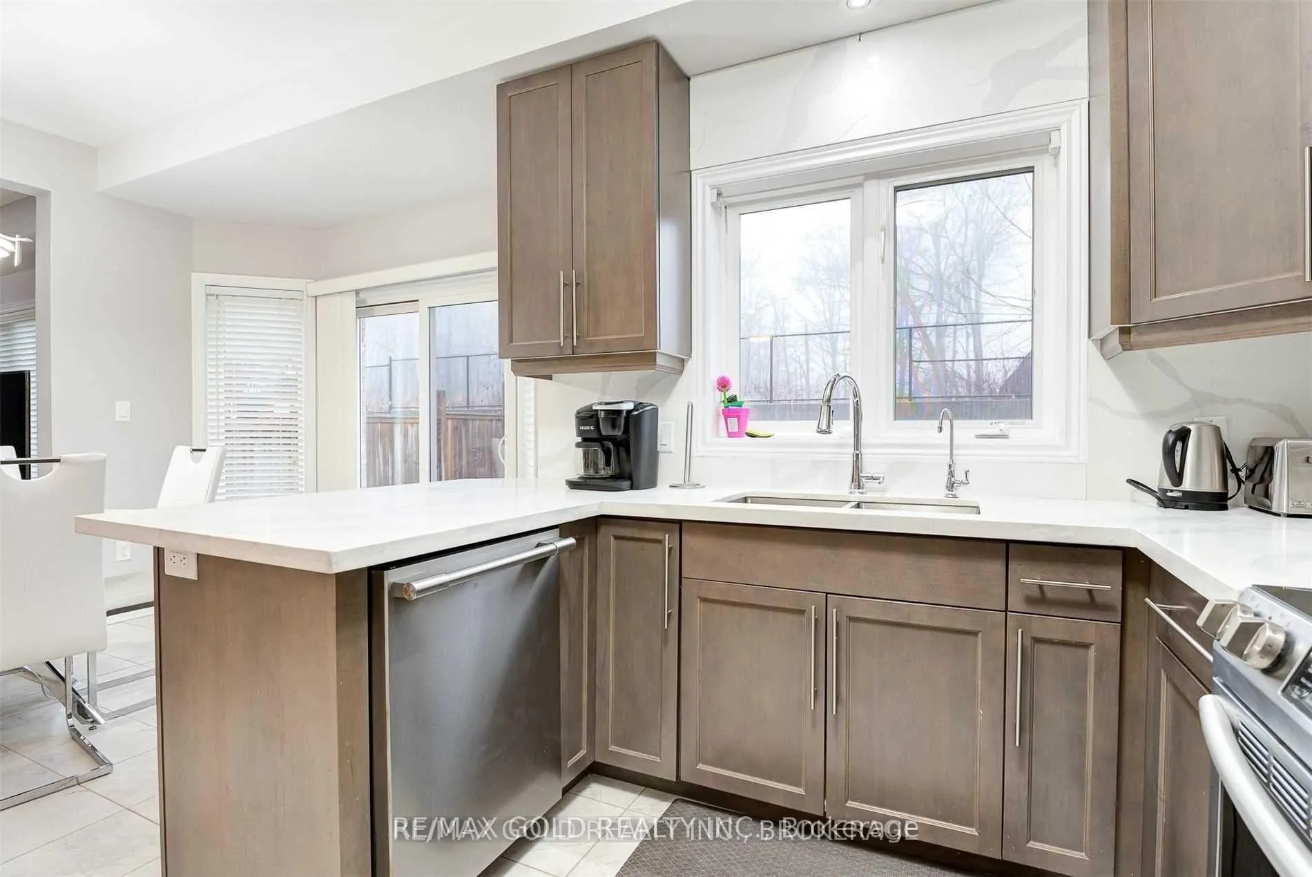 Photo 17 of 167 Elmbank Trail, Kitchener, Doon South — HOMEH