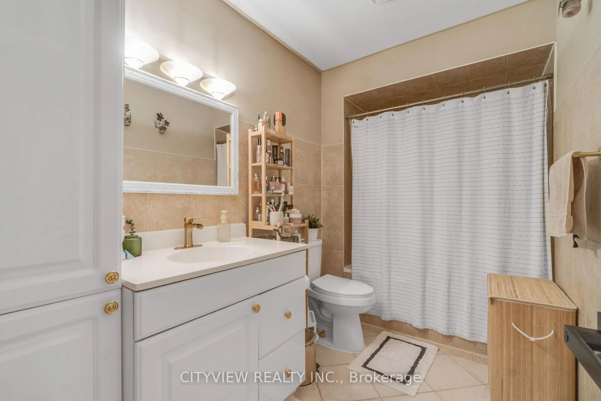 Photo 26 of 64 Foxacre Row, Brampton, Madoc — HOMEH