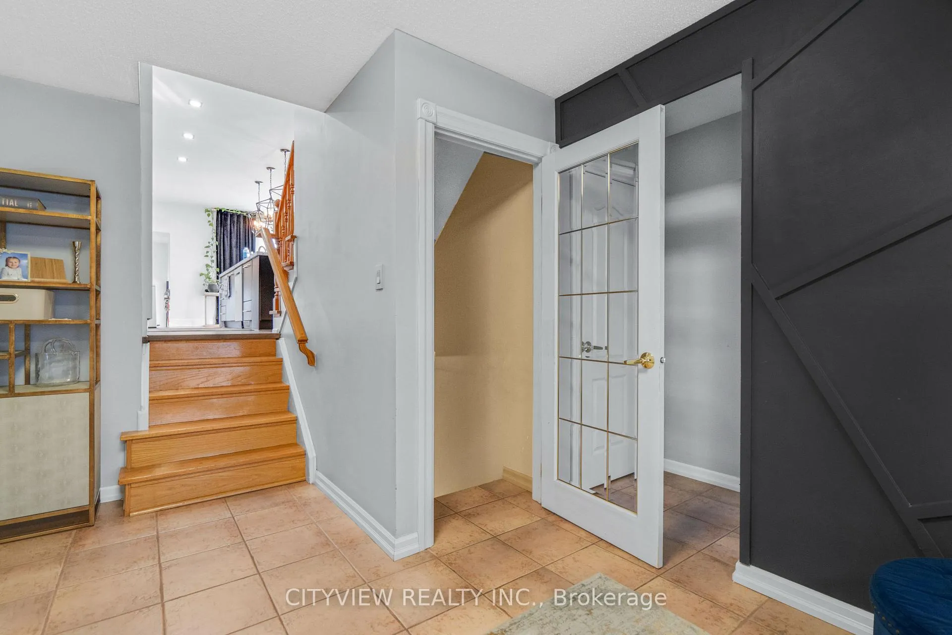 Photo 27 of 64 Foxacre Row, Brampton, Madoc — HOMEH