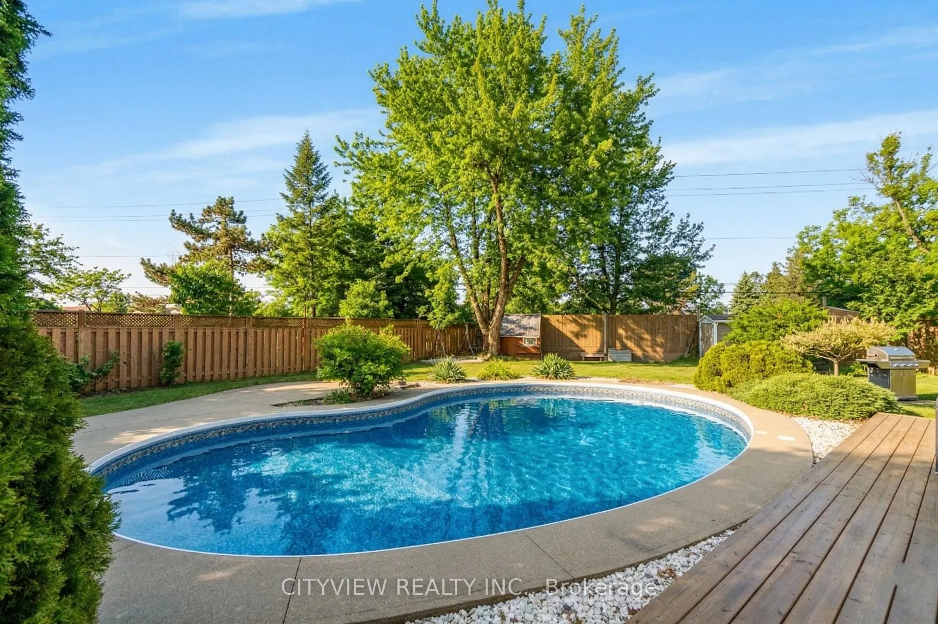 Photo 40 of 64 Foxacre Row, Brampton, Madoc — HOMEH