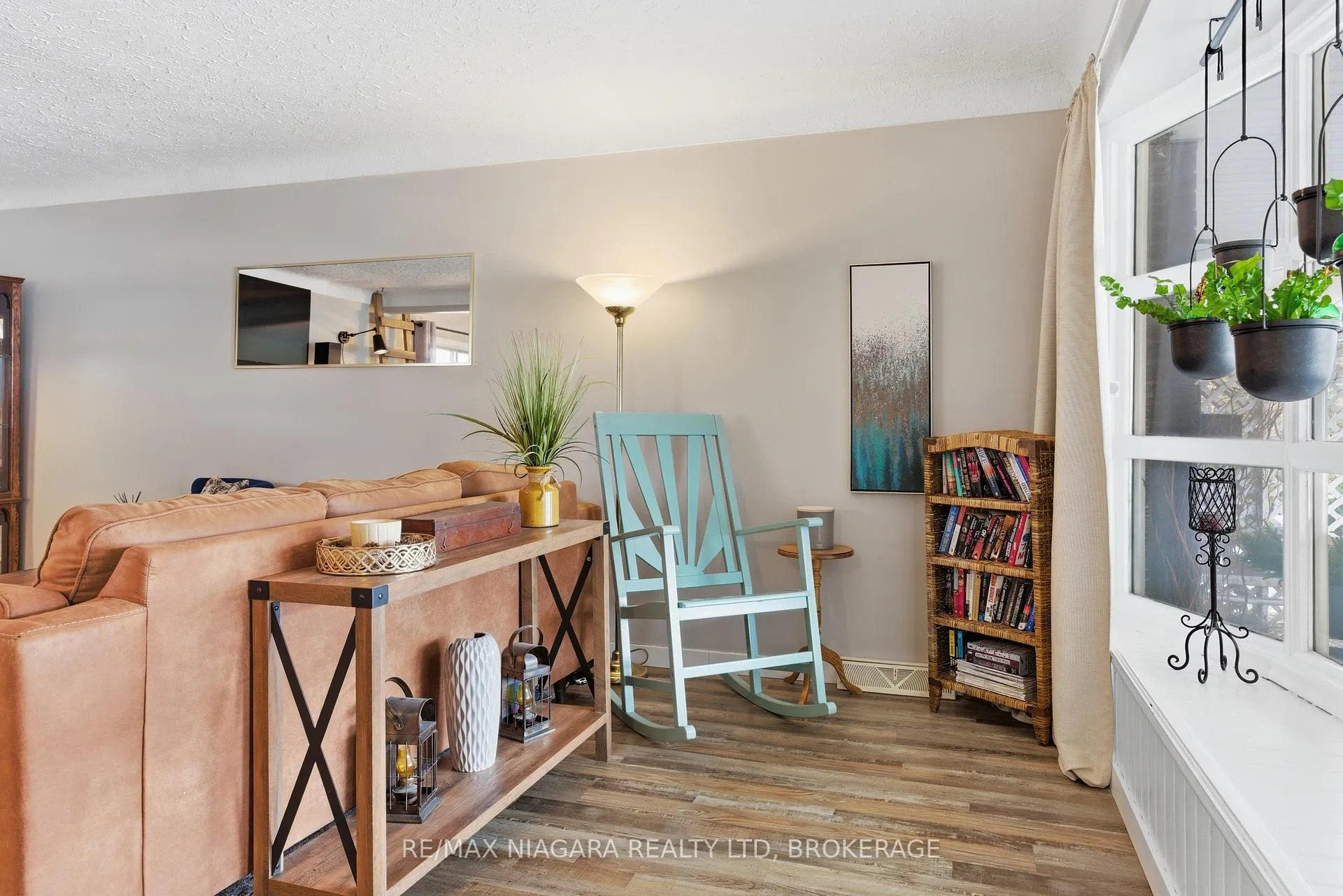 Photo 7 of 1350 Haist Street, Pelham, Fonthill — HOMEH