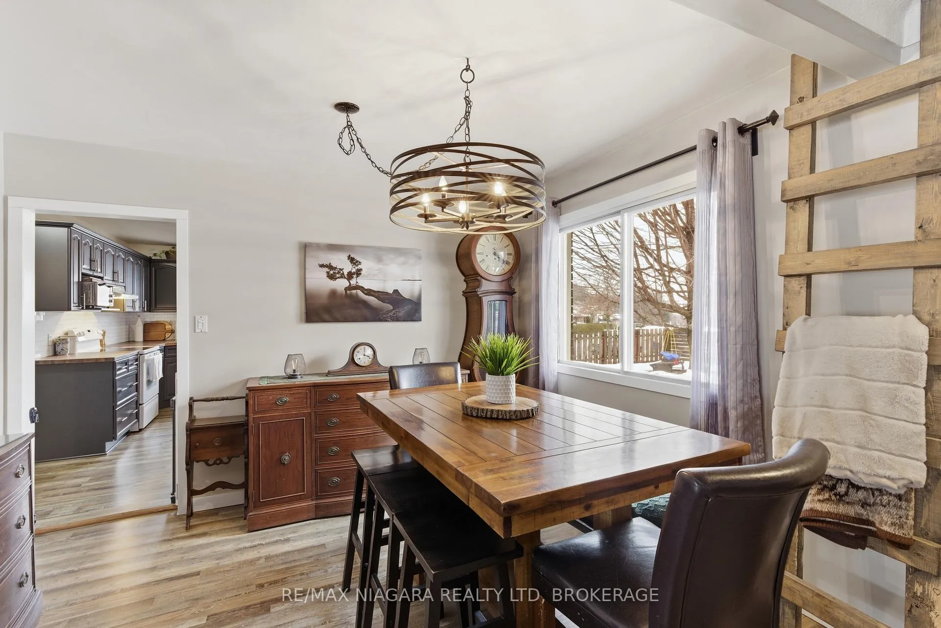 Photo 9 of 1350 Haist Street, Pelham, Fonthill — HOMEH