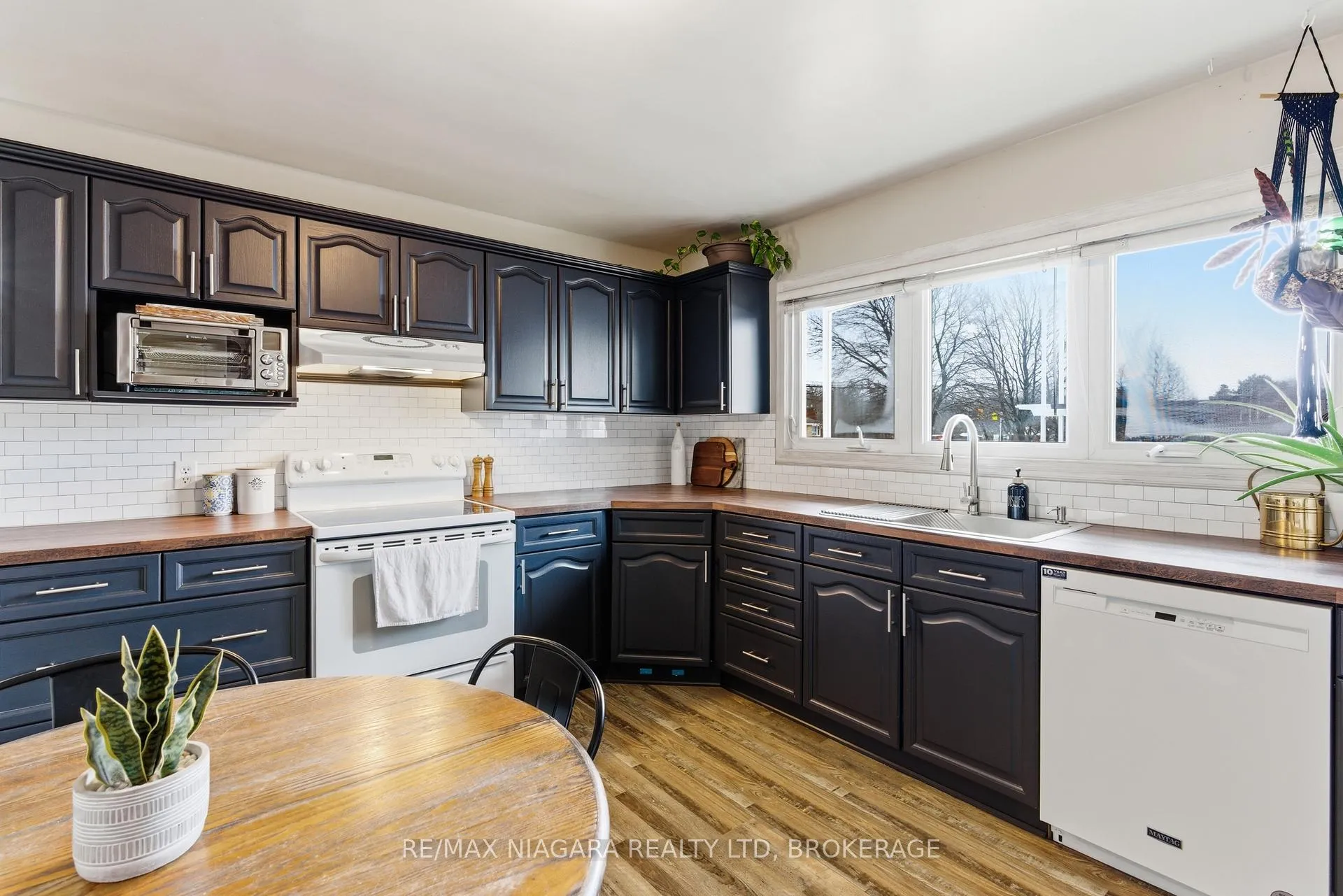 Photo 11 of 1350 Haist Street, Pelham, Fonthill — HOMEH