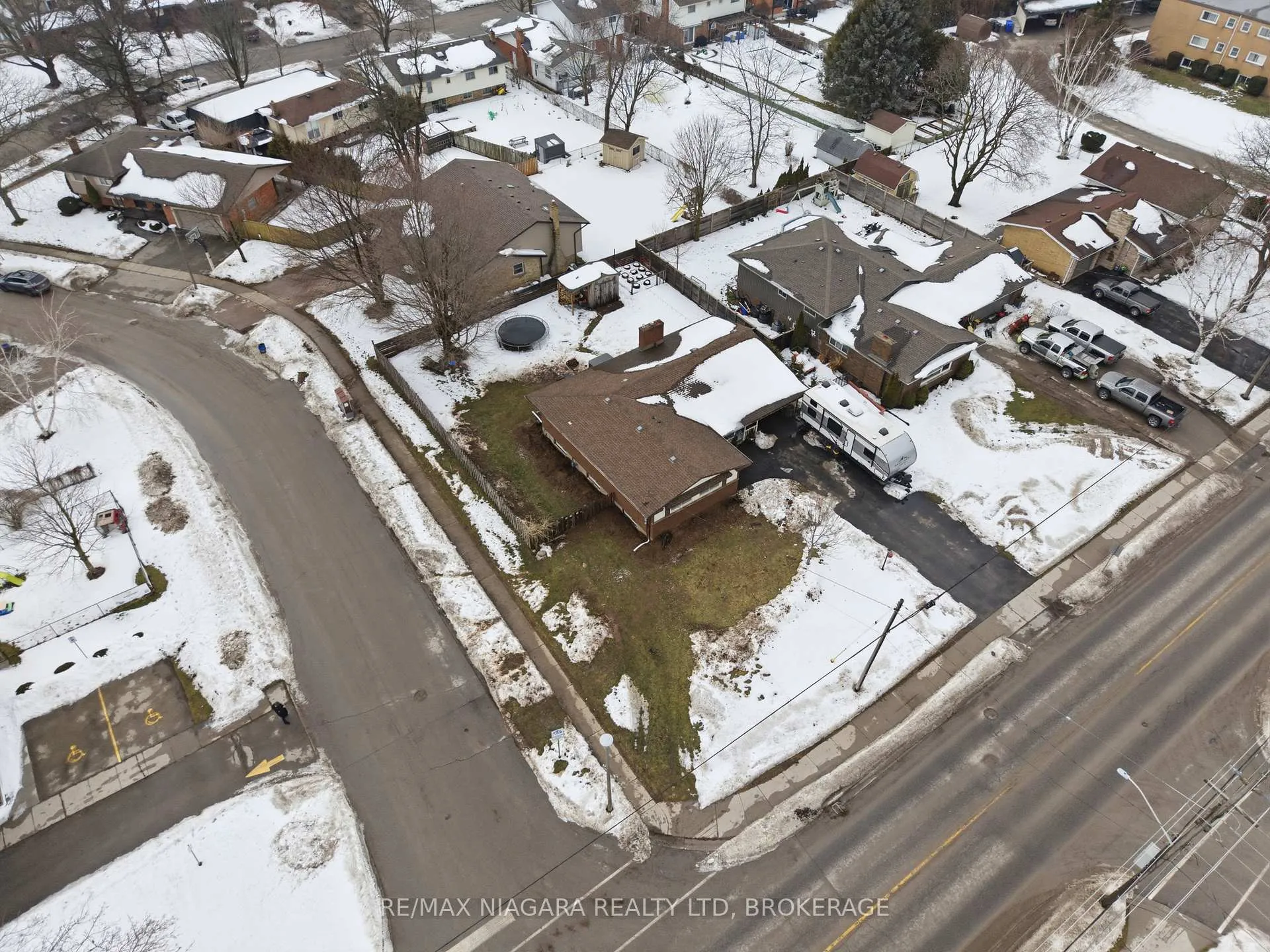 Photo 24 of 1350 Haist Street, Pelham, Fonthill — HOMEH