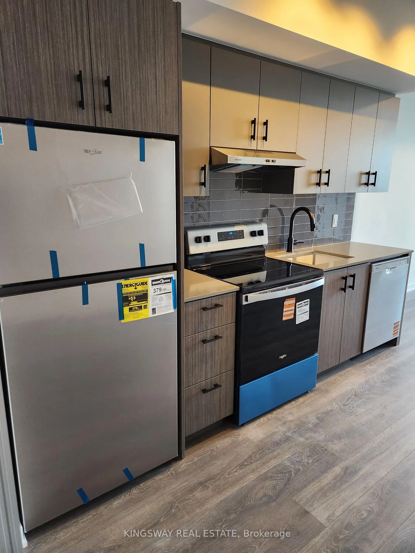 Photo 3 of Unit 425, 4878 Powers Common, Burlington, Alton — HOMEH