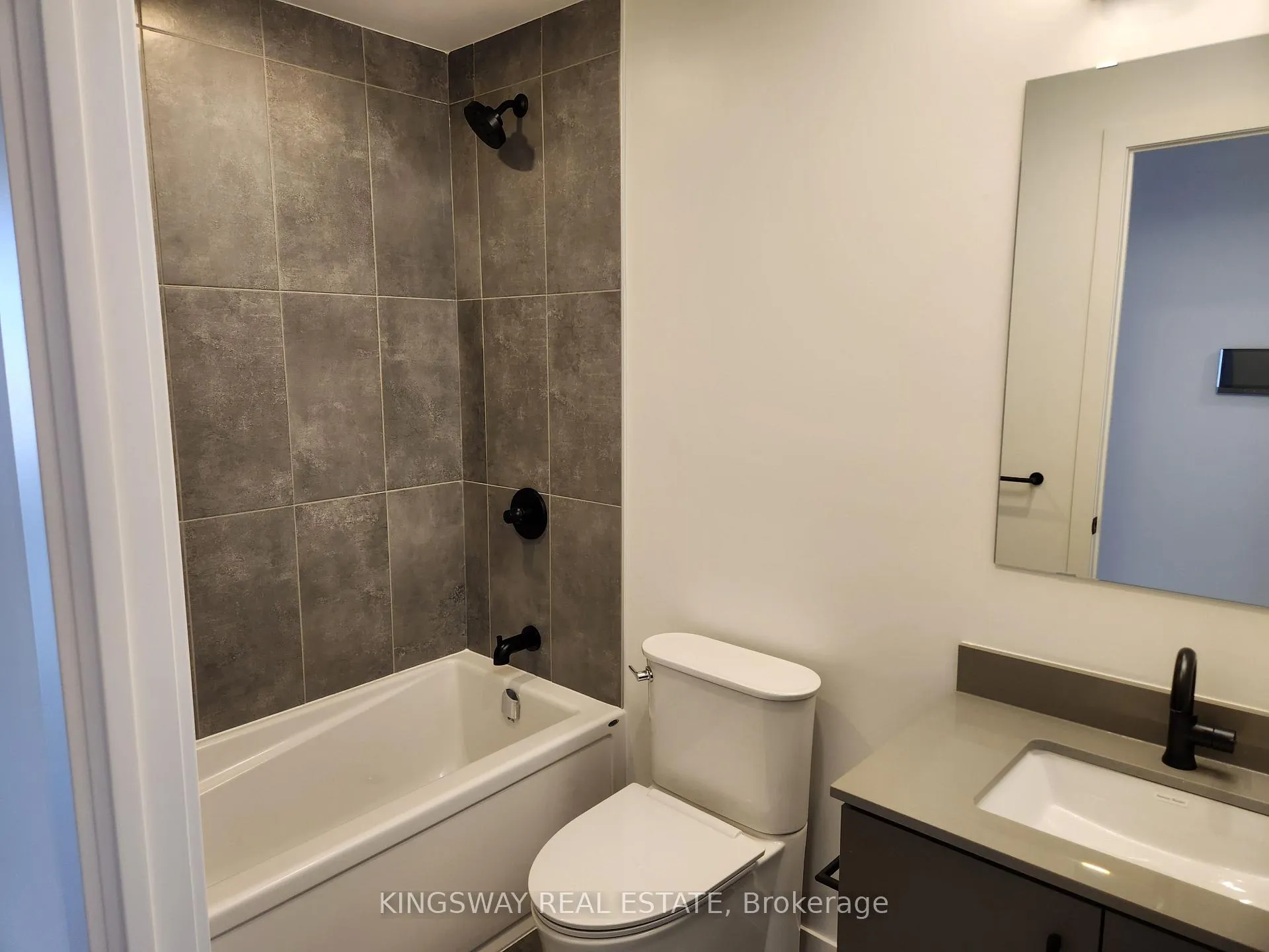 Photo 7 of Unit 425, 4878 Powers Common, Burlington, Alton — HOMEH