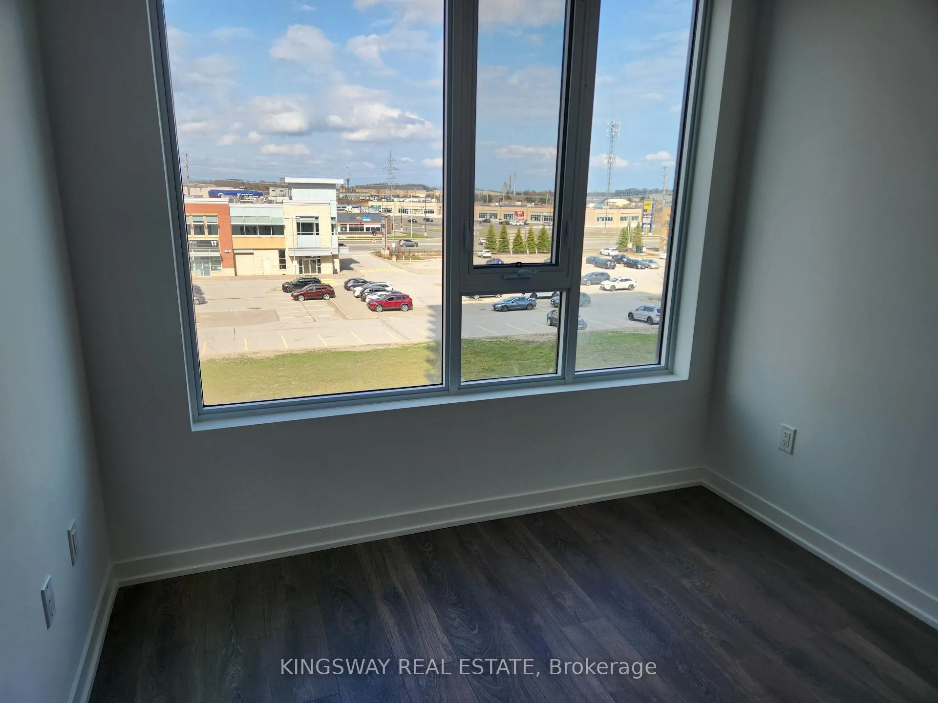 Photo 9 of Unit 425, 4878 Powers Common, Burlington, Alton — HOMEH