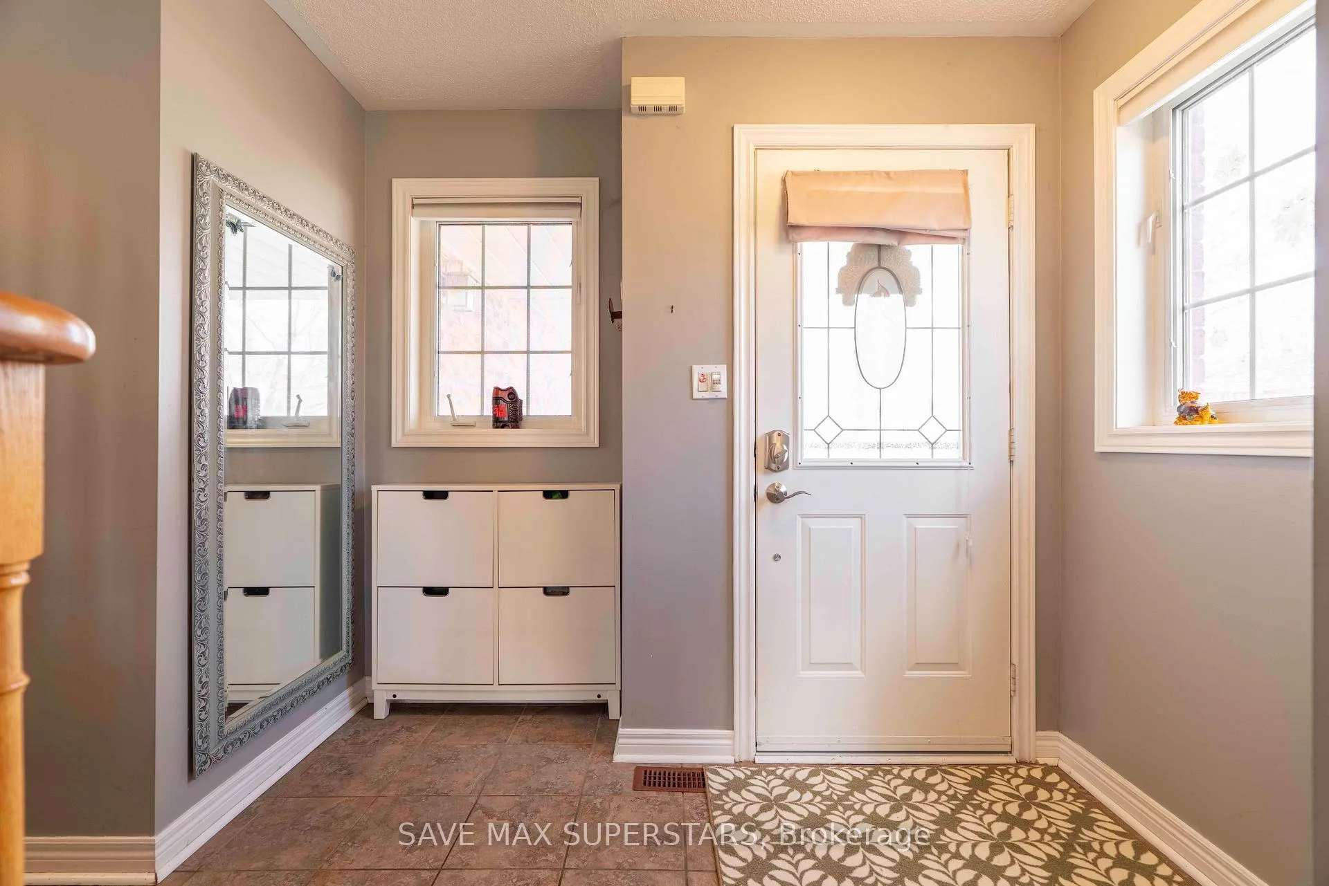 Photo 6 of 63 Gore Drive, Barrie, Ardagh — HOMEH