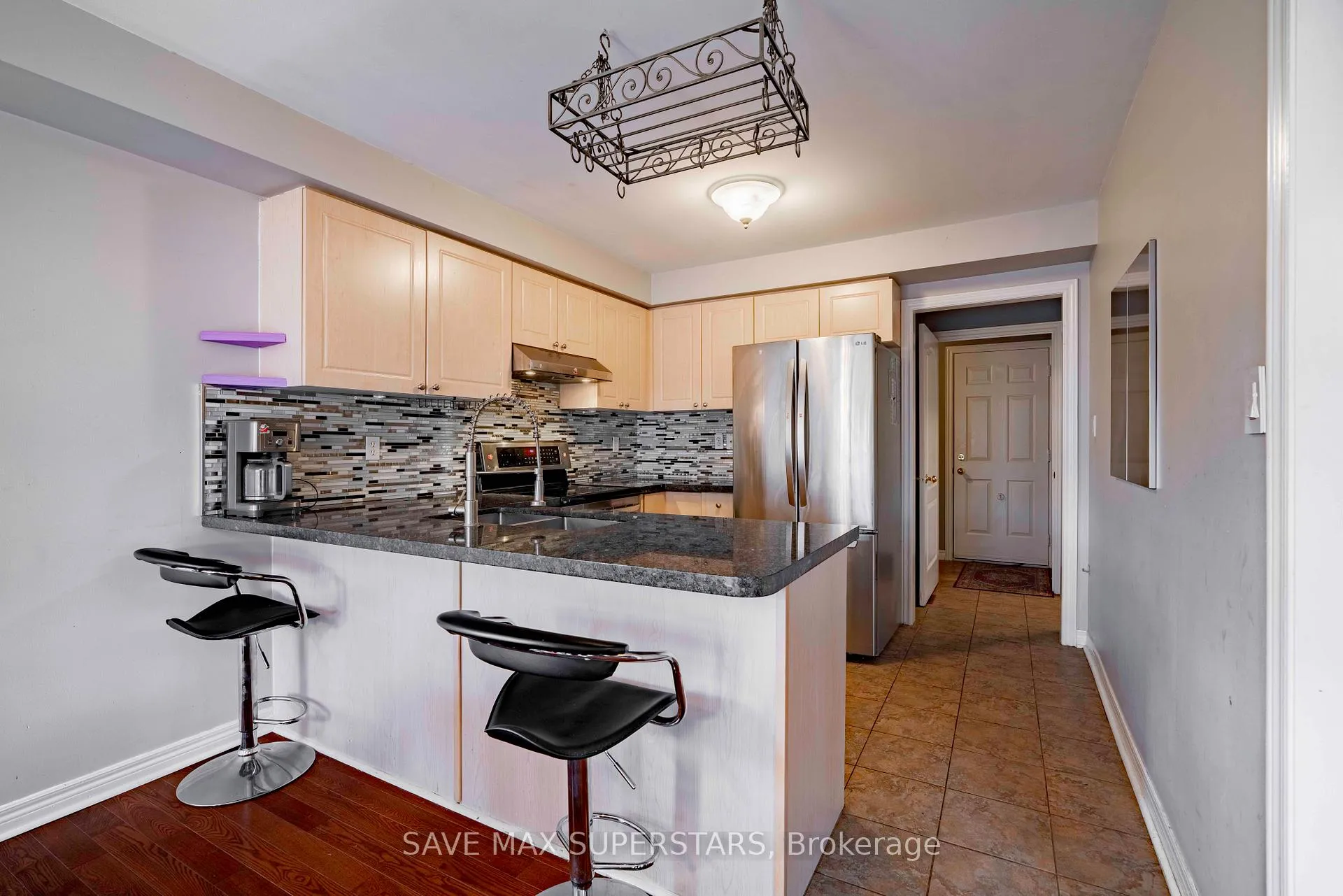 Photo 11 of 63 Gore Drive, Barrie, Ardagh — HOMEH