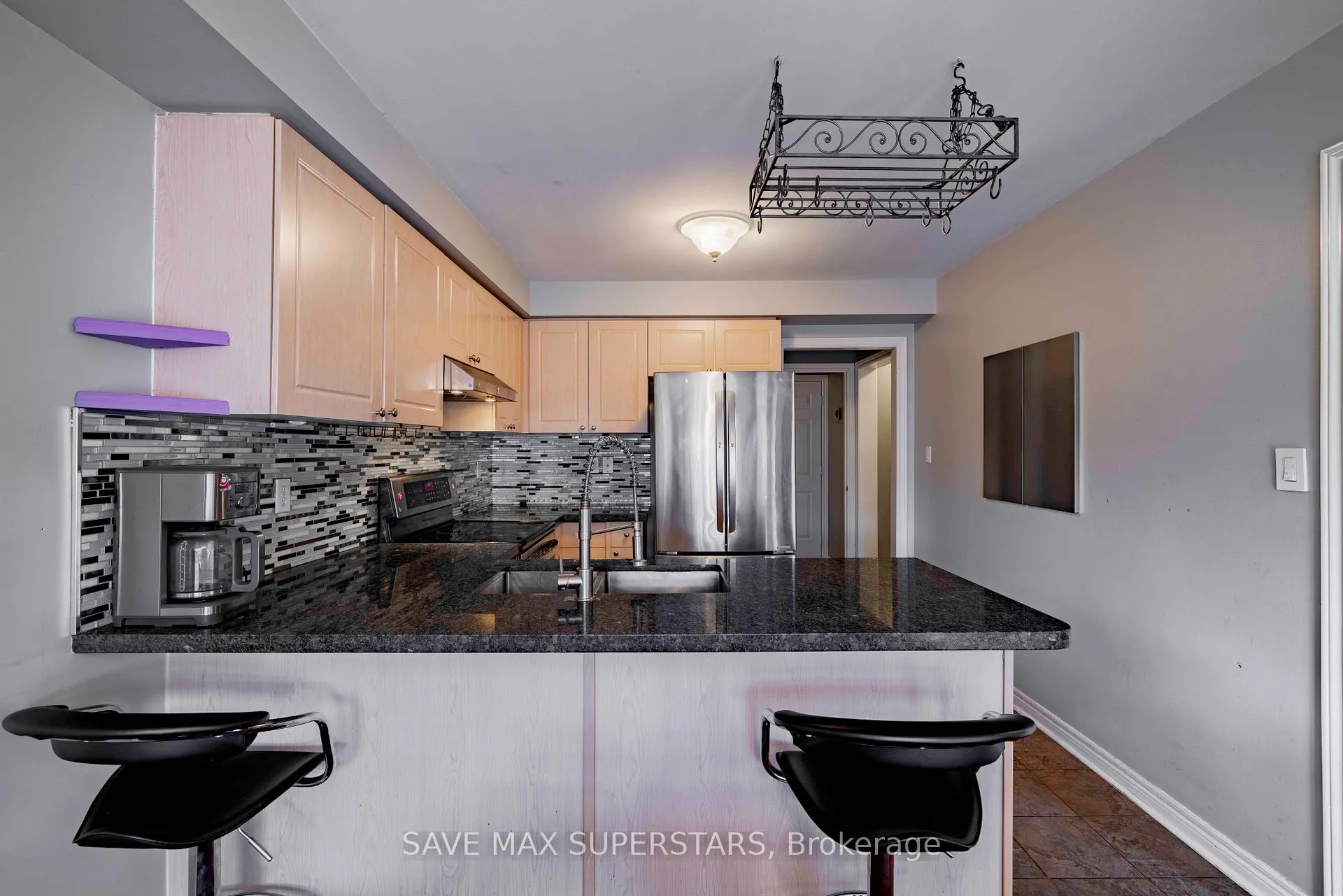 Photo 12 of 63 Gore Drive, Barrie, Ardagh — HOMEH