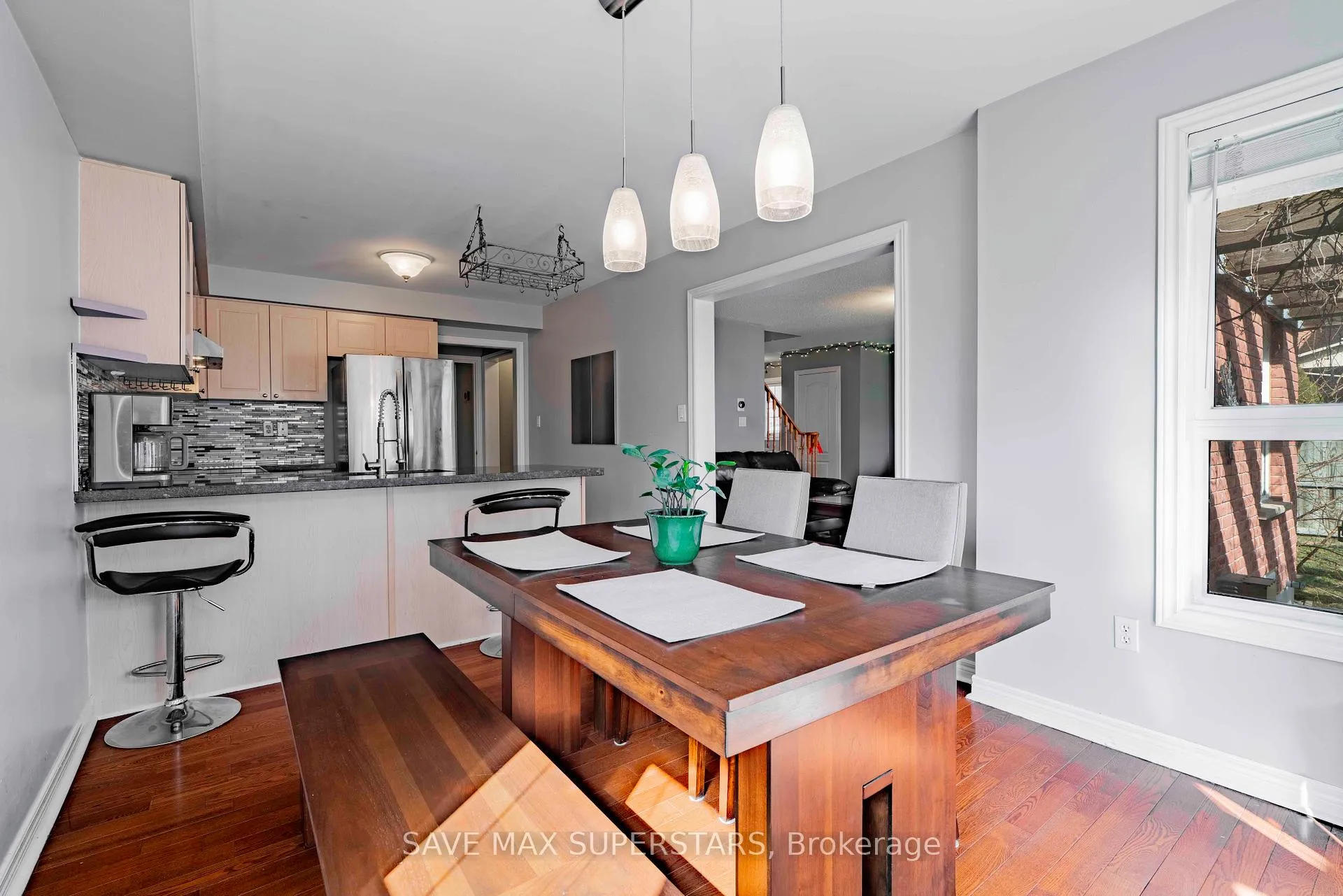 Photo 16 of 63 Gore Drive, Barrie, Ardagh — HOMEH