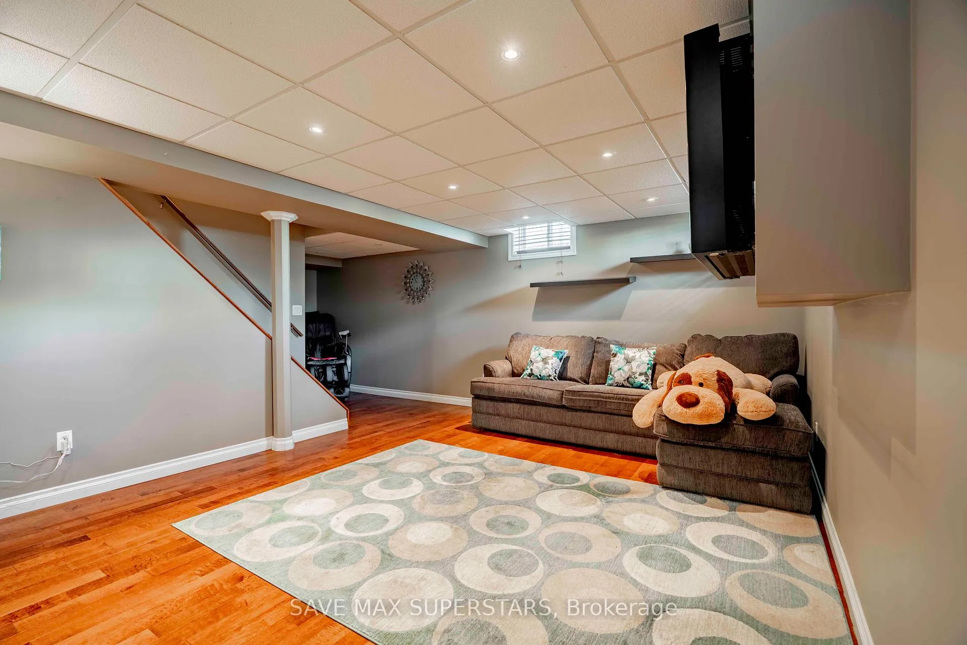 Photo 36 of 63 Gore Drive, Barrie, Ardagh — HOMEH