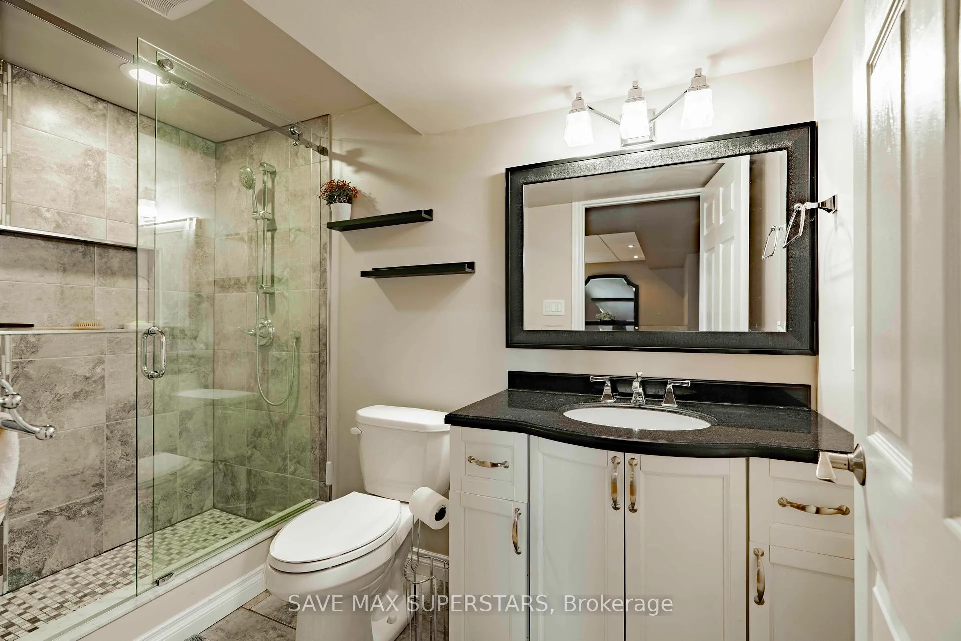 Photo 40 of 63 Gore Drive, Barrie, Ardagh — HOMEH