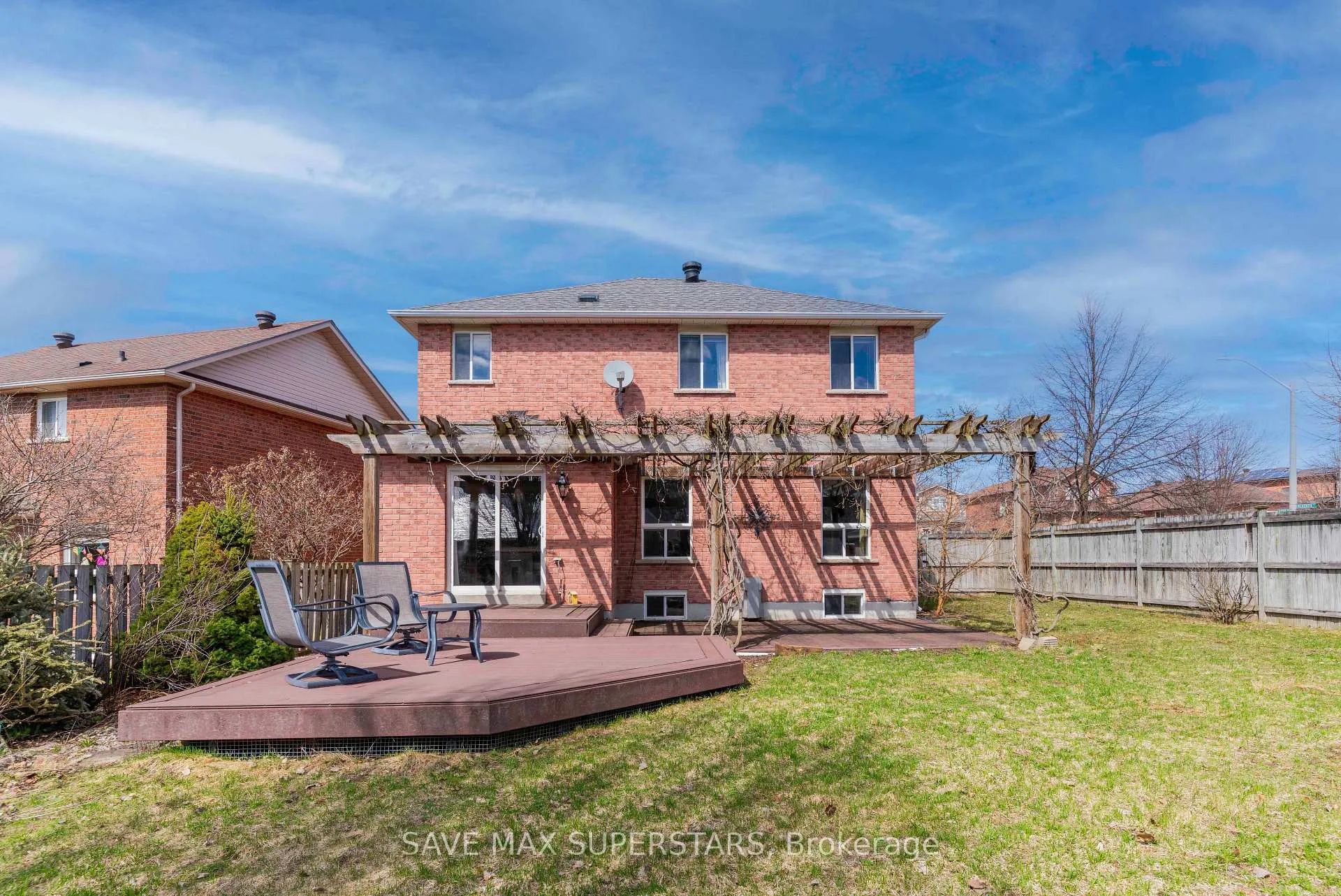 Photo 46 of 63 Gore Drive, Barrie, Ardagh — HOMEH