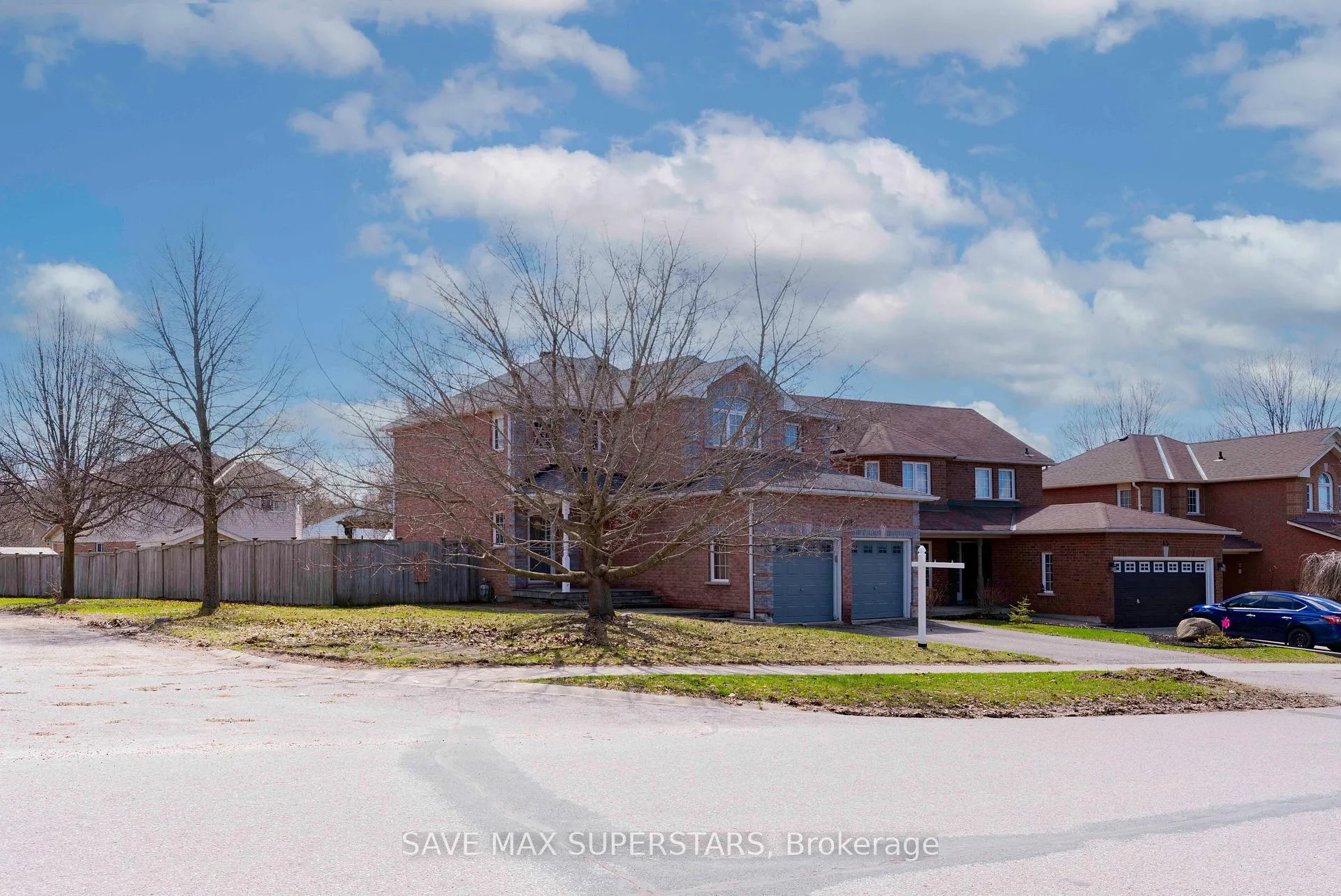 Photo 48 of 63 Gore Drive, Barrie, Ardagh — HOMEH