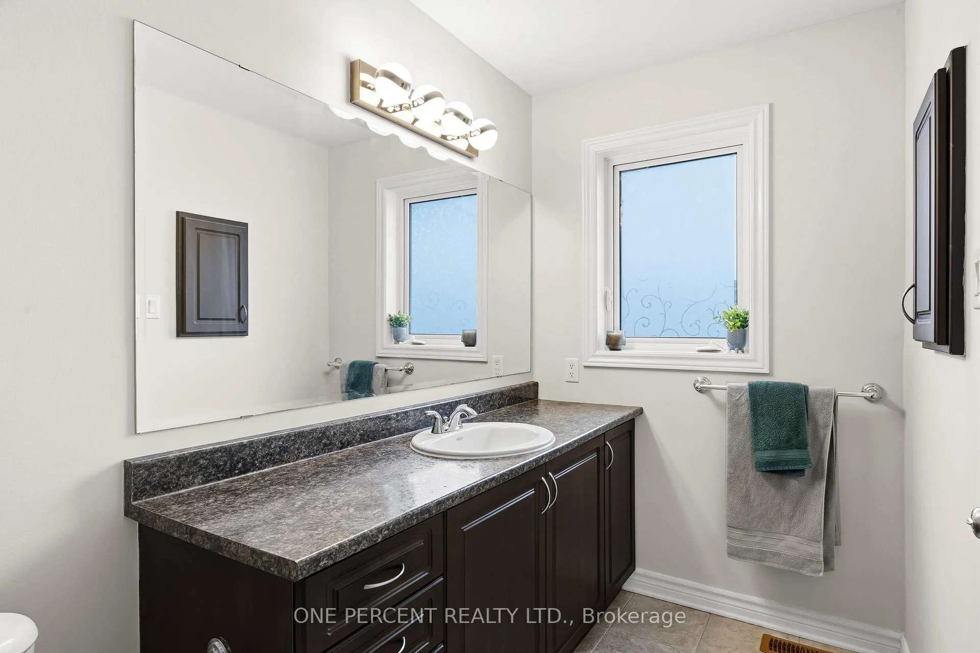Photo 26 of 620 Clearbrook Drive, Ottawa, Barrhaven - Strandherd — HOMEH