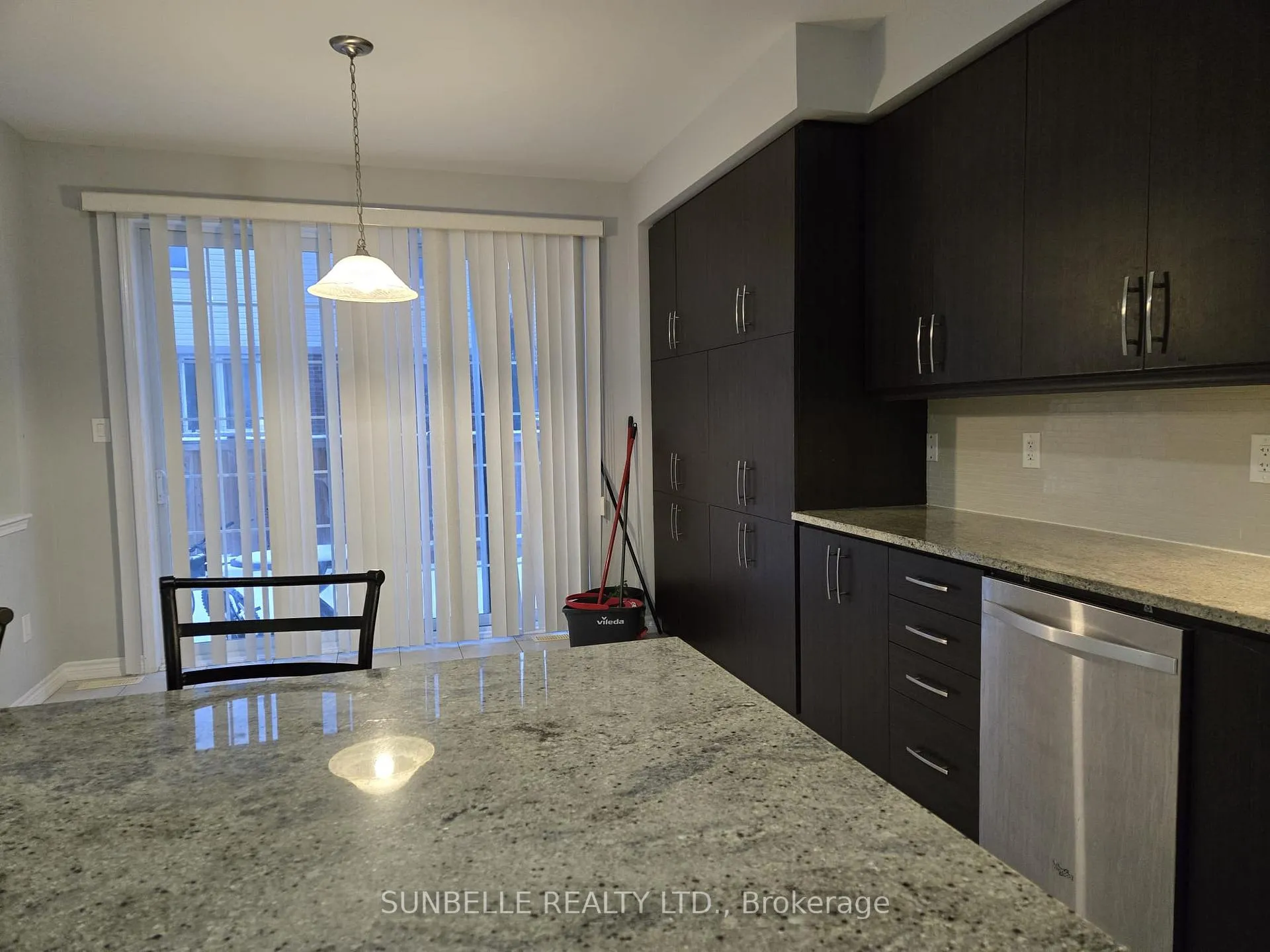 Photo 381 of Unit upper levels, 12 Polstar Road, Brampton, Northwest Brampton — HOMEH
