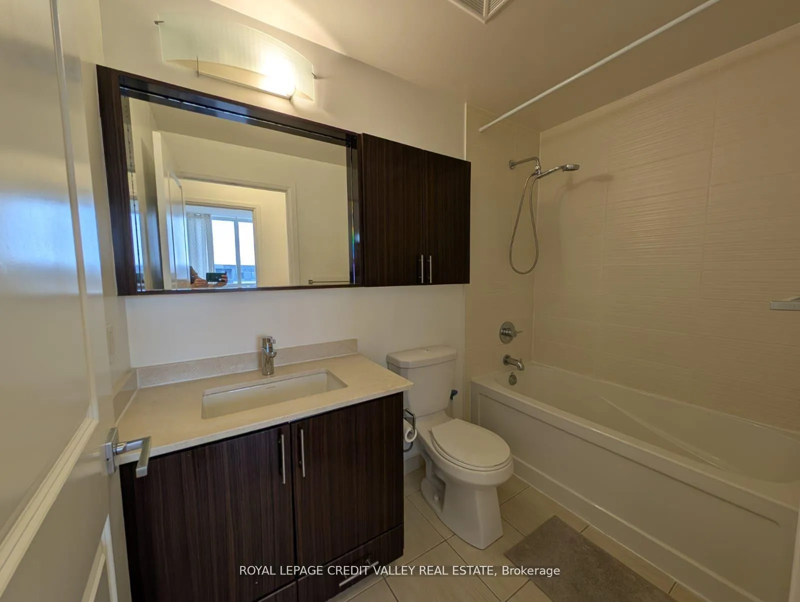 Photo 10 of Unit 409, 75 North Park Road, Vaughan, Beverley Glen — HOMEH