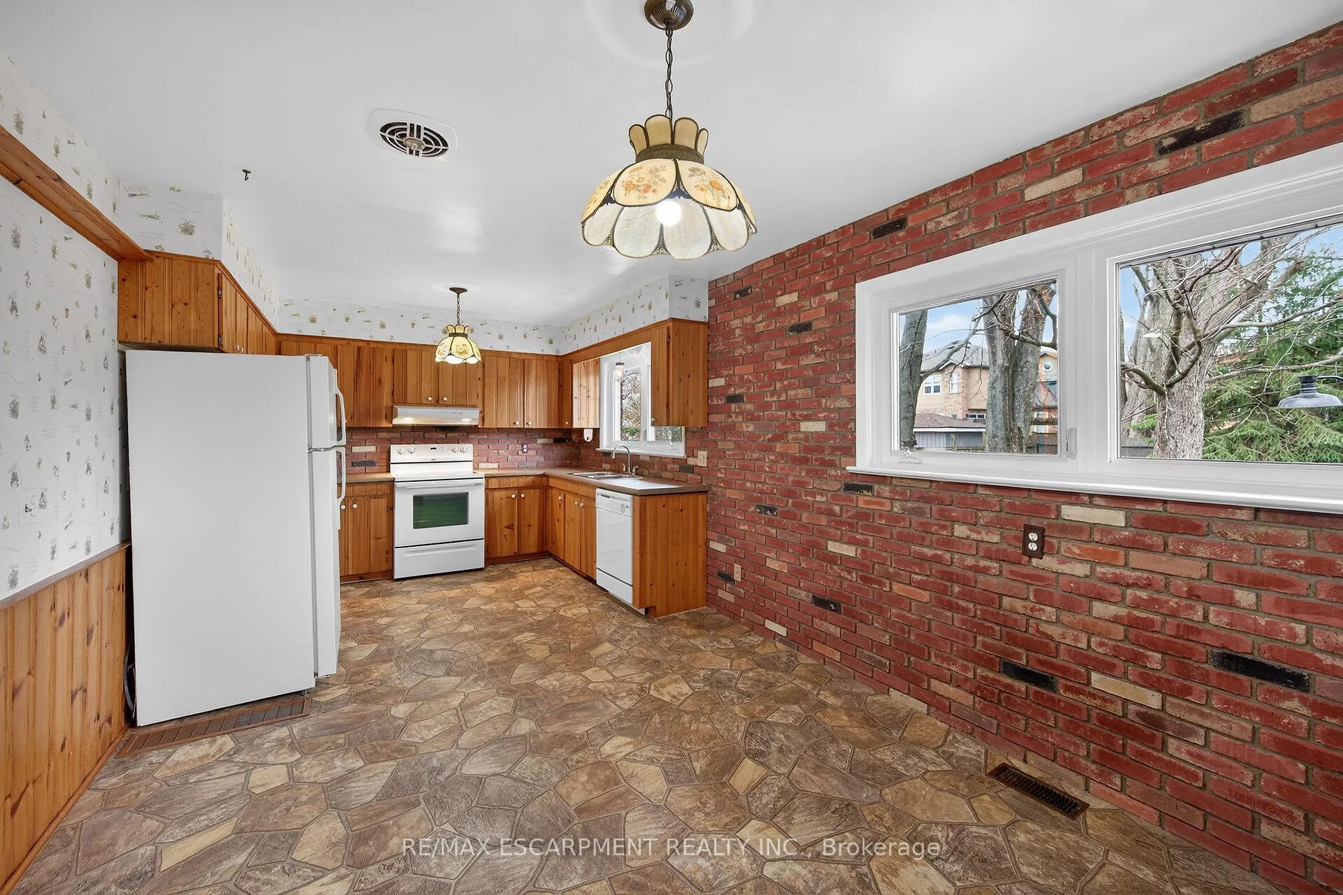 Photo 7 of 156 Chesley Street, Hamilton, Gourley — HOMEH
