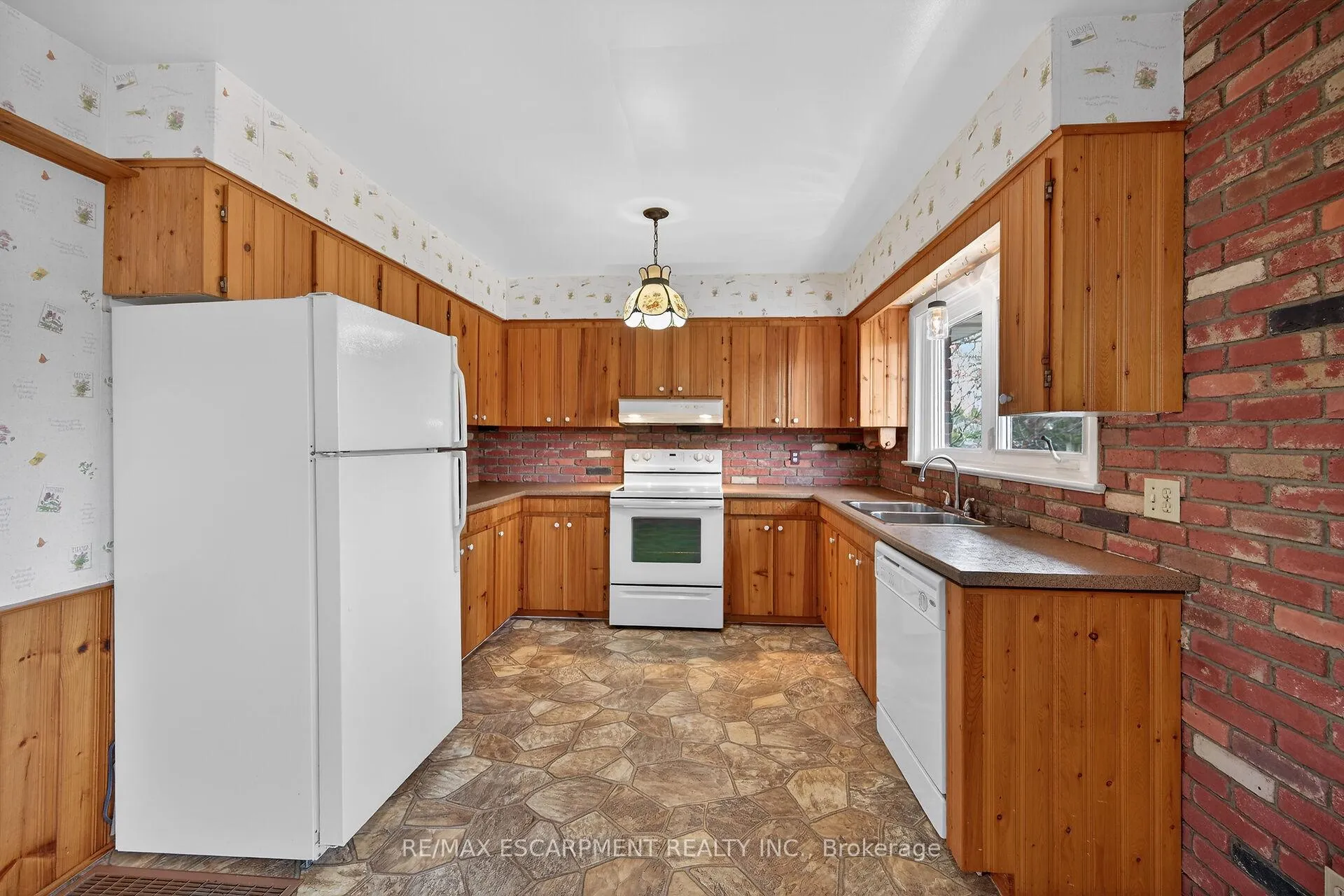 Photo 8 of 156 Chesley Street, Hamilton, Gourley — HOMEH