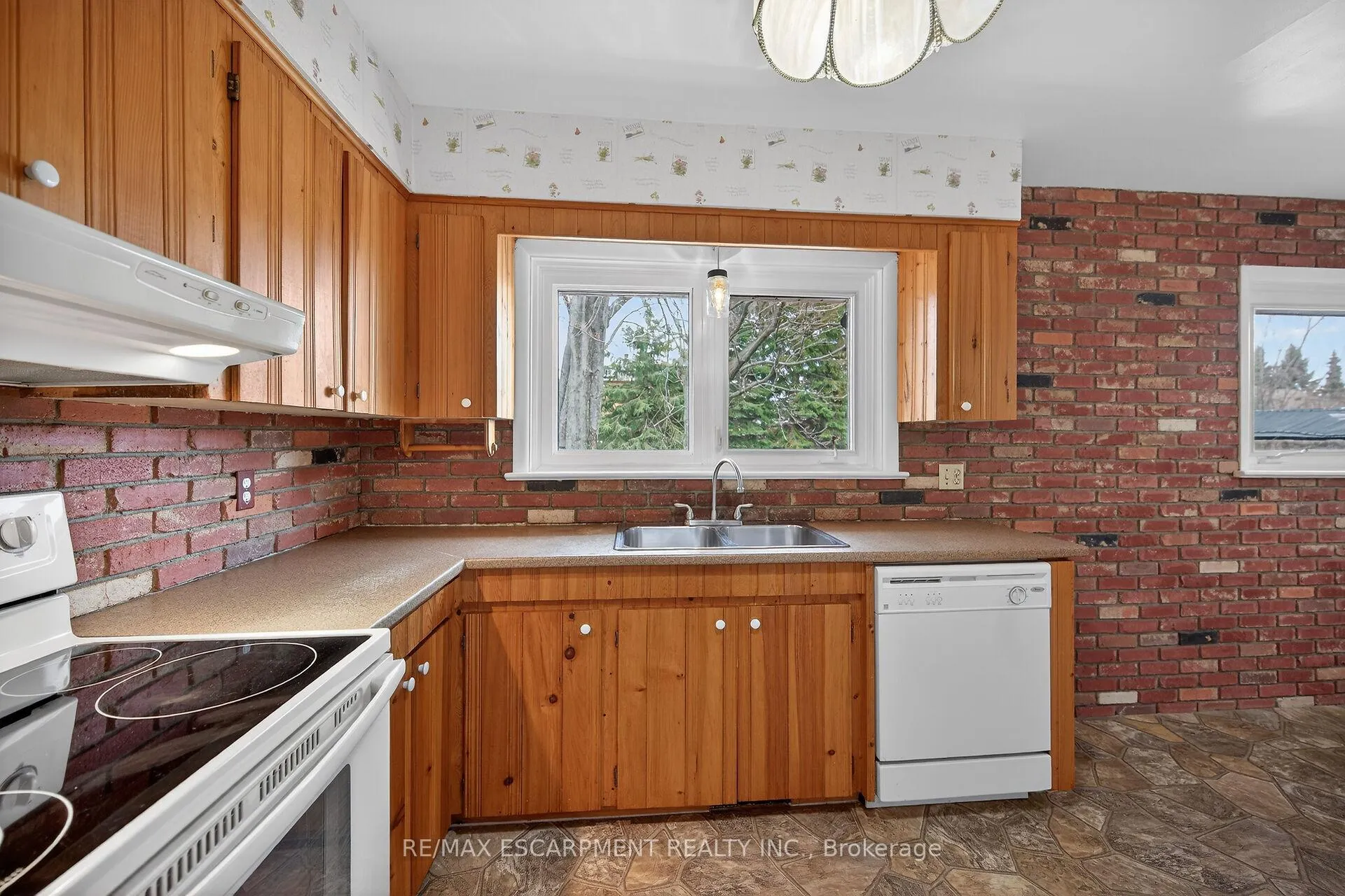 Photo 9 of 156 Chesley Street, Hamilton, Gourley — HOMEH