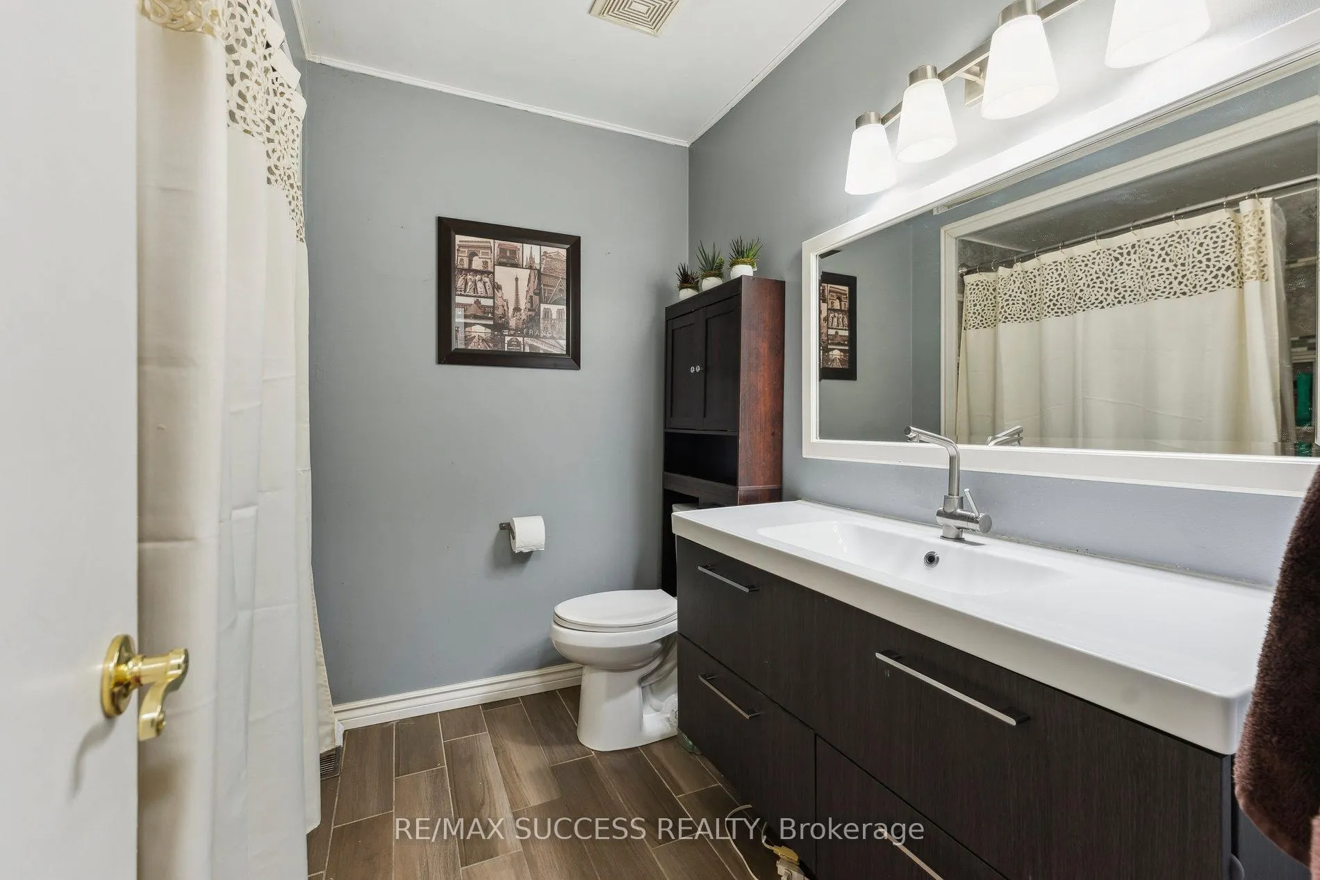 Photo 11 of 82 Lynden Circle, Halton Hills, Georgetown — HOMEH