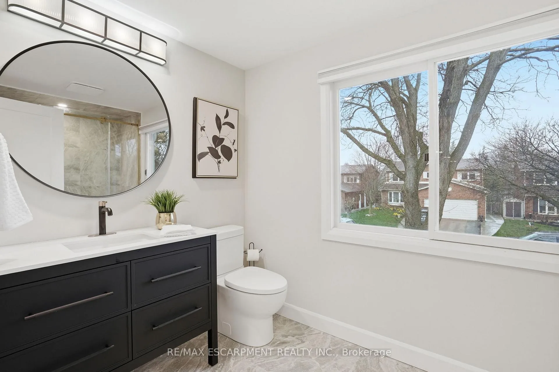 Photo 22 of 8 Chudleigh Street, Hamilton, Waterdown — HOMEH