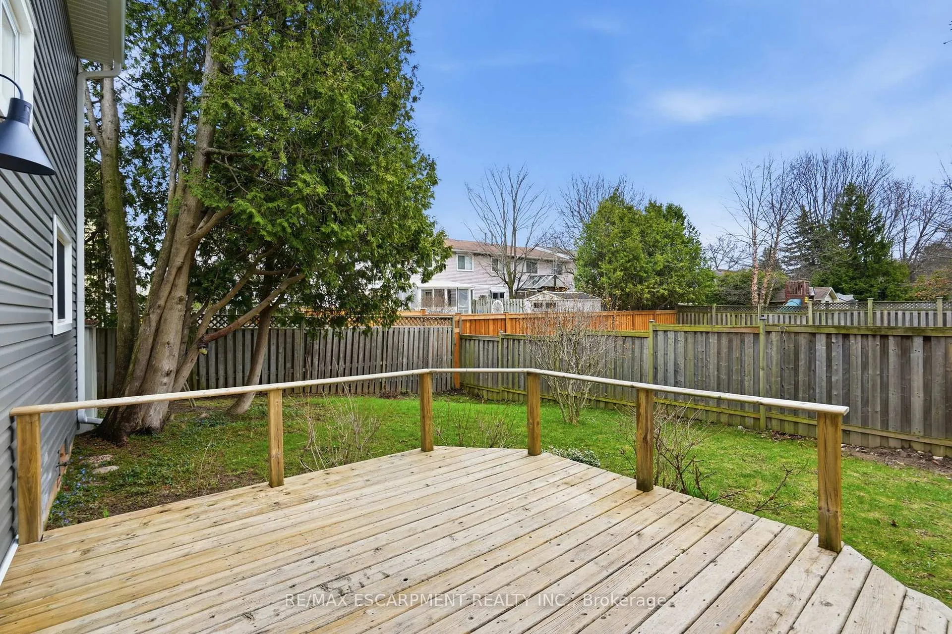 Photo 35 of 8 Chudleigh Street, Hamilton, Waterdown — HOMEH
