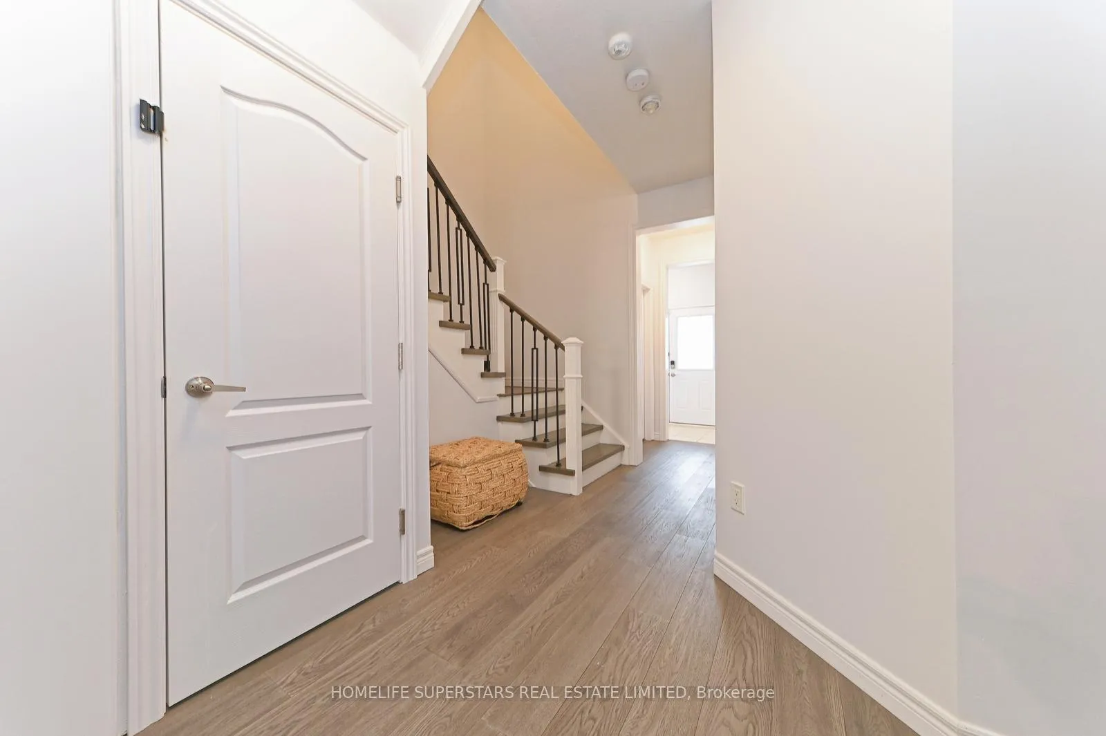 Photo 4 of 39 Knotty Pine Avenue, Cambridge, Preston Heights — HOMEH