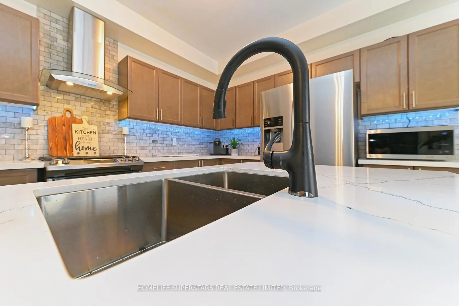 Photo 13 of 39 Knotty Pine Avenue, Cambridge, Preston Heights — HOMEH